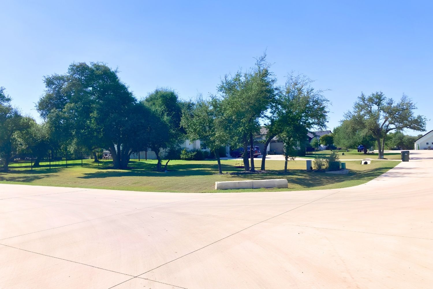 main property photo 13