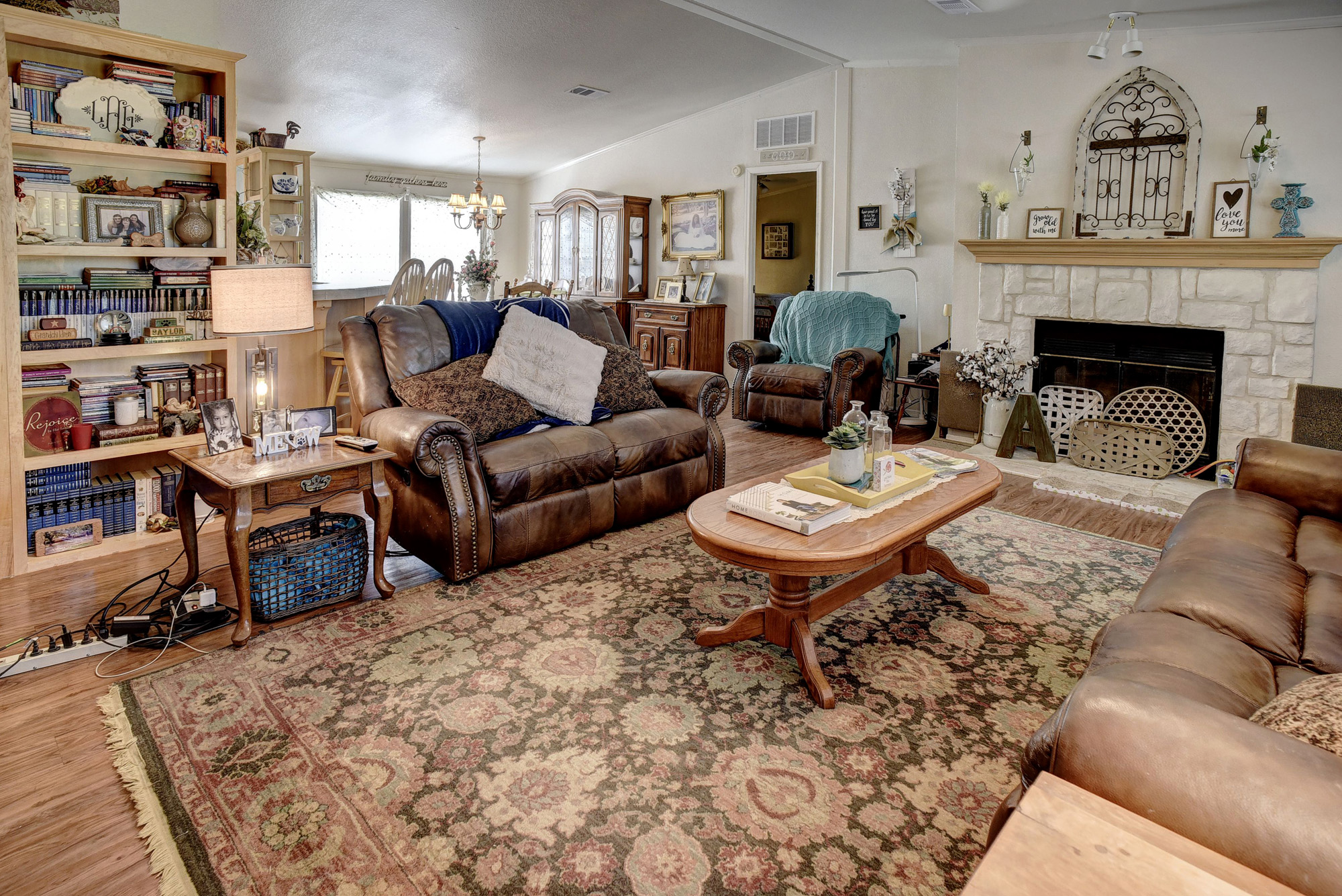 main property photo 10