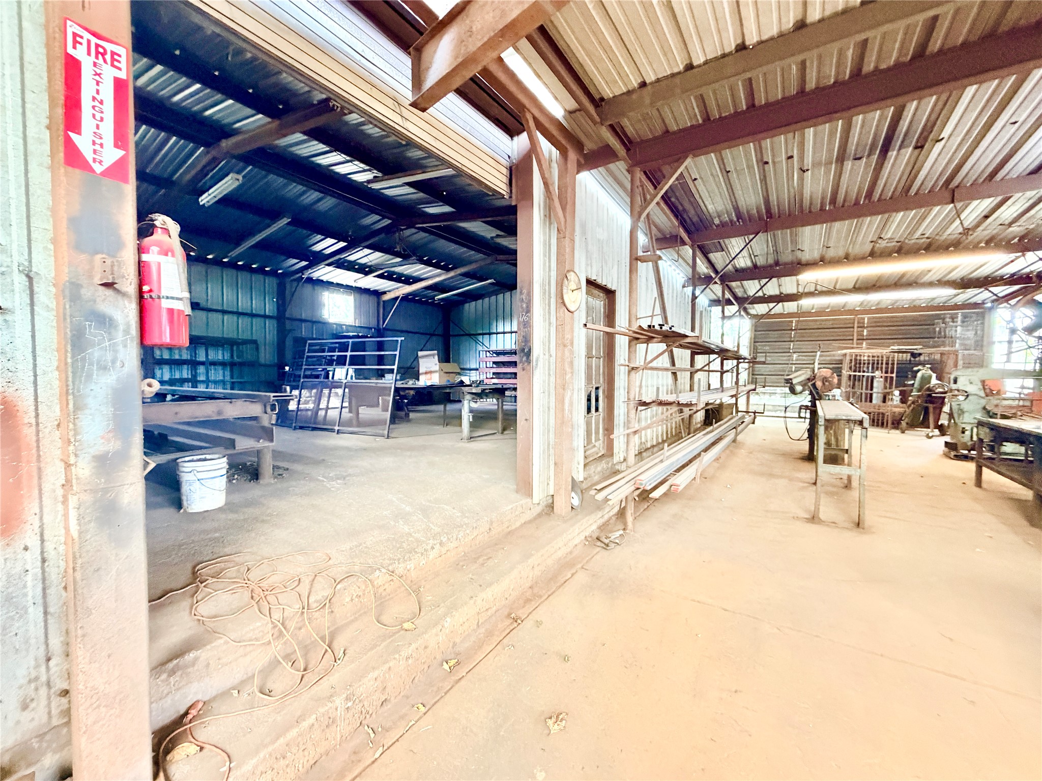 main property photo 11