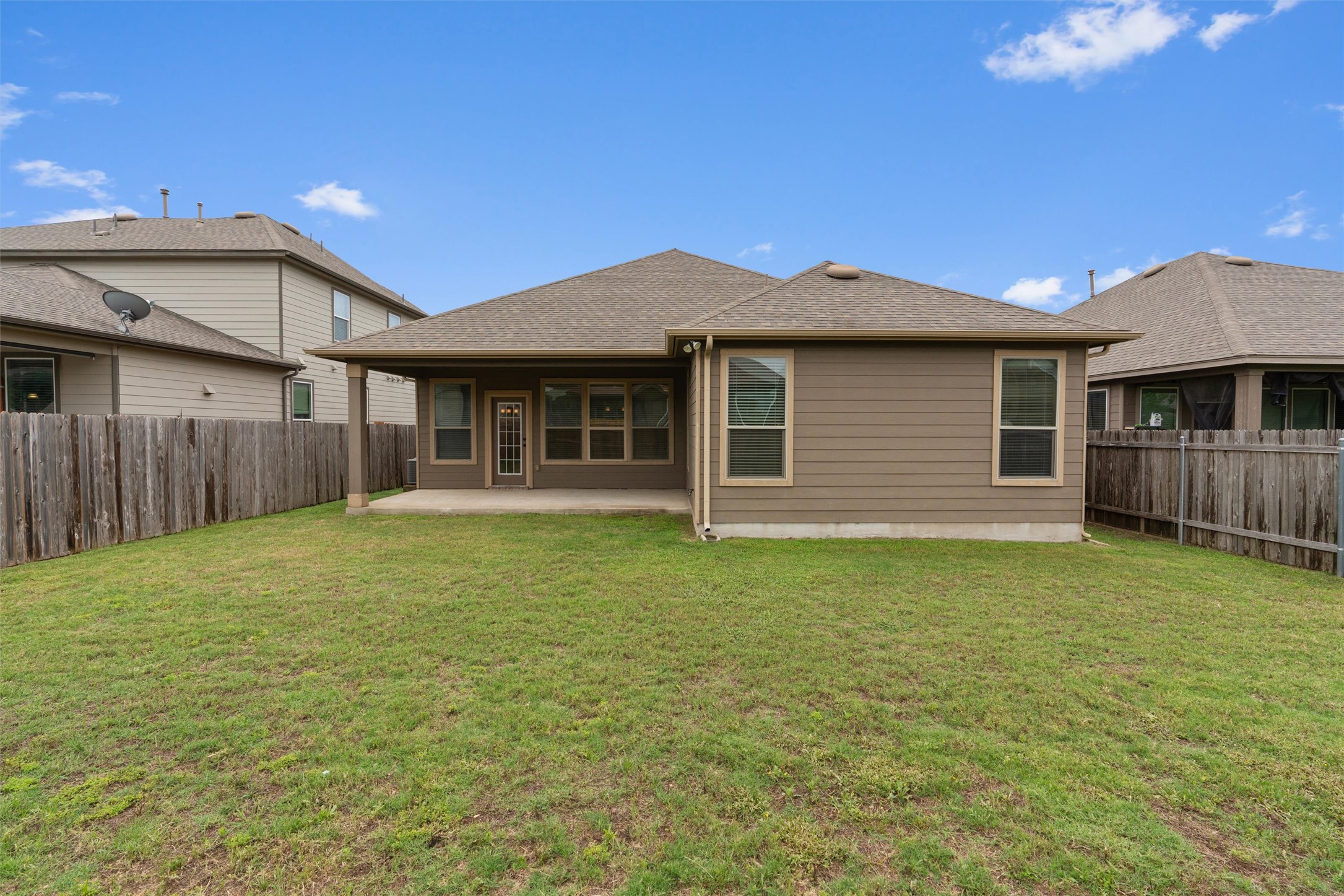 main property photo 30