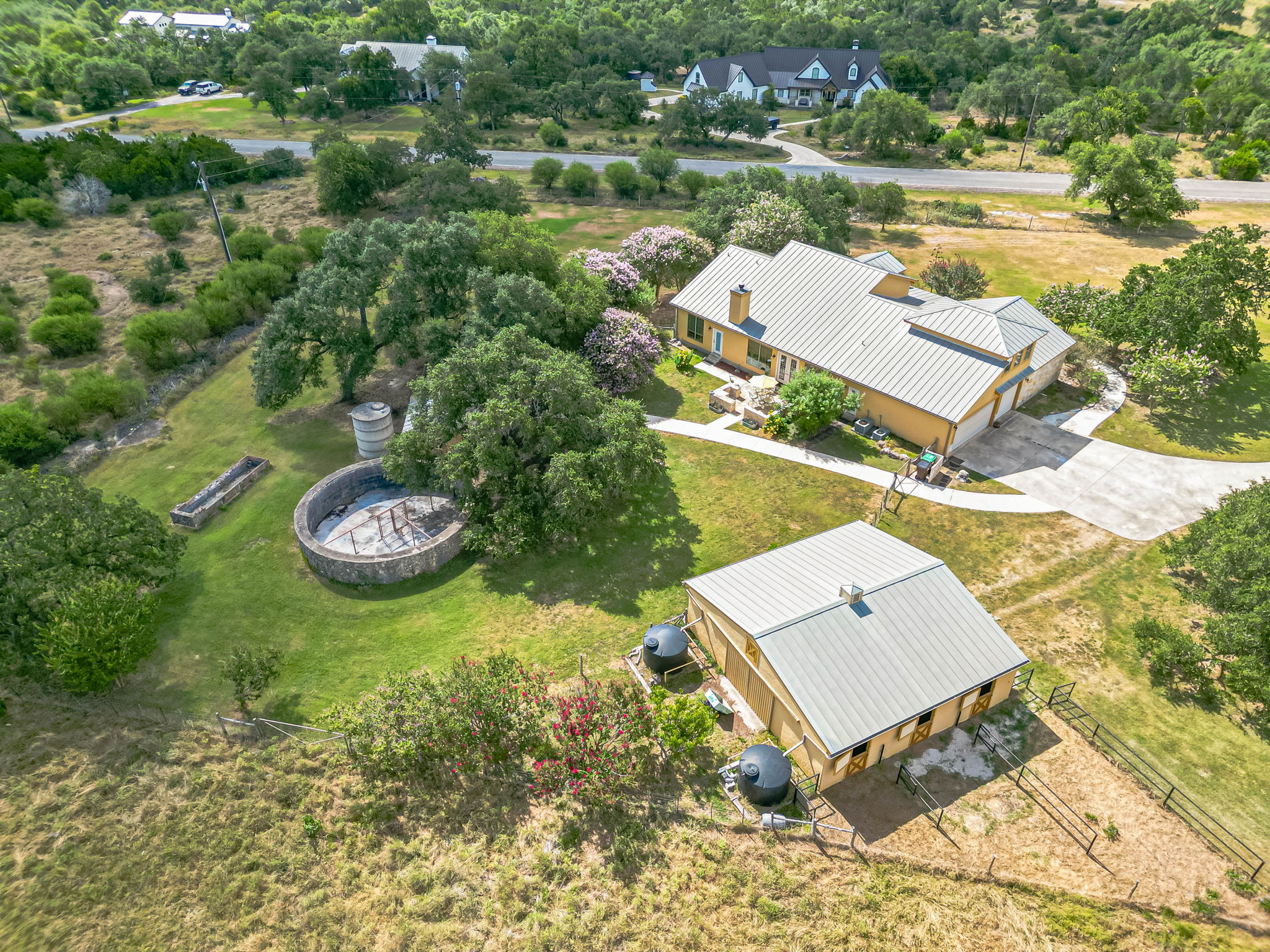 main property photo 39