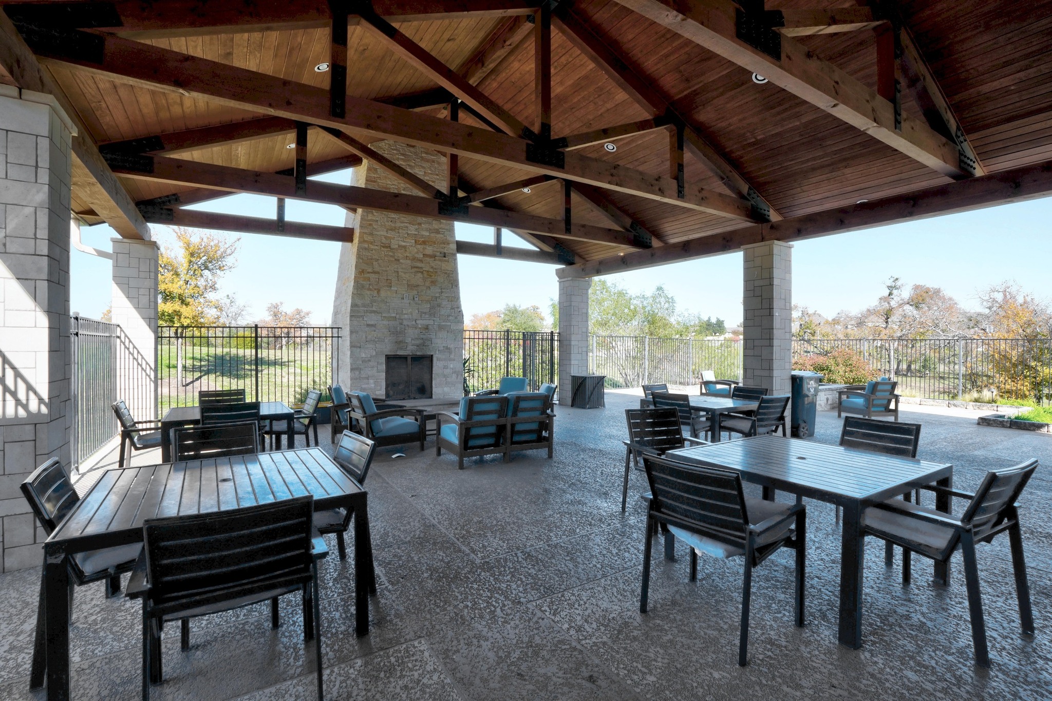 main property photo 34