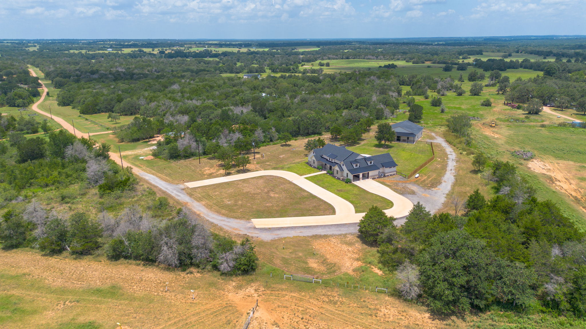 main property photo 34