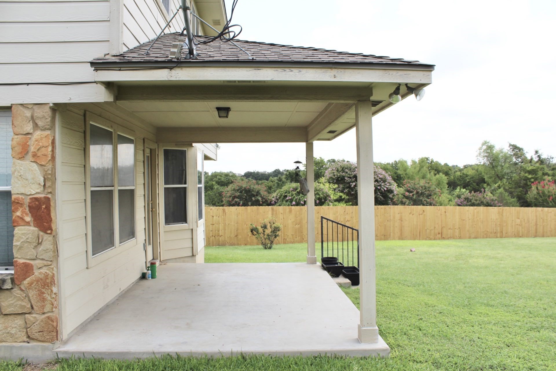 main property photo 17