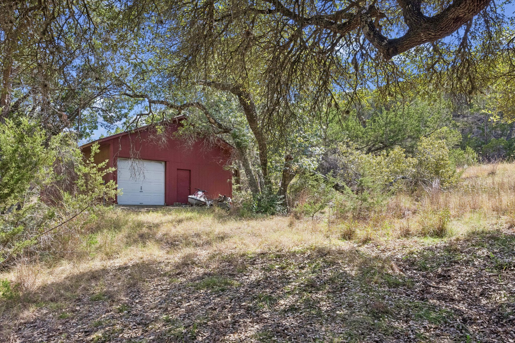 main property photo 29