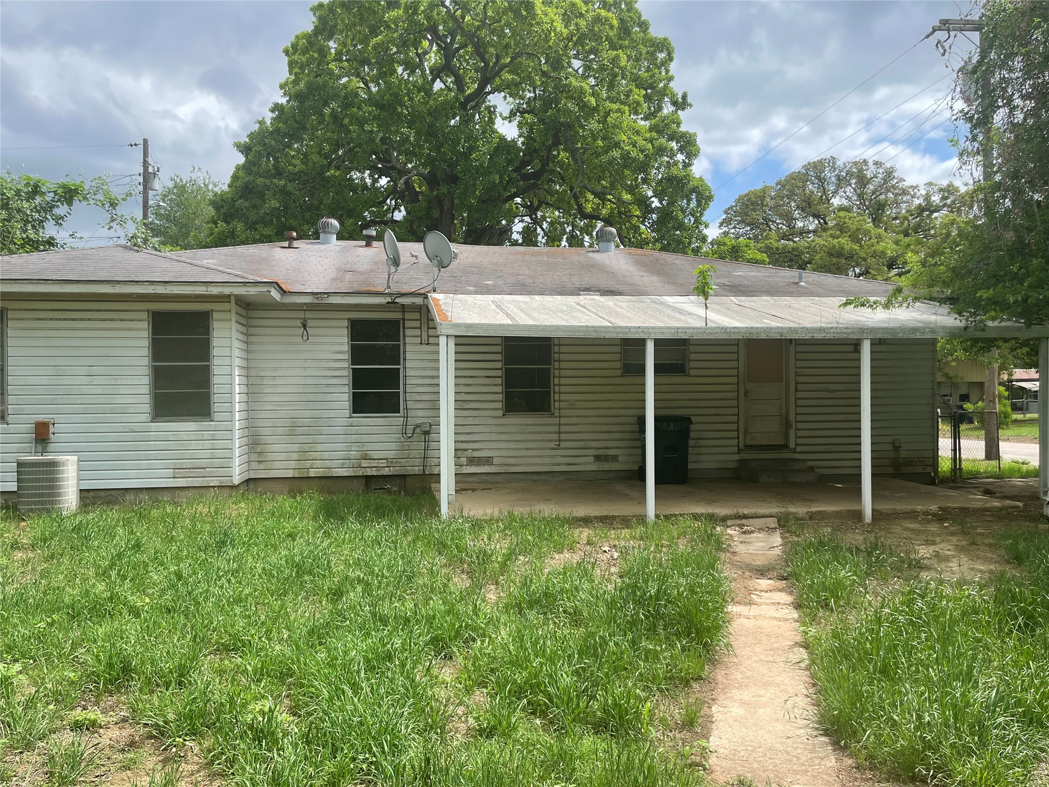 main property photo 18
