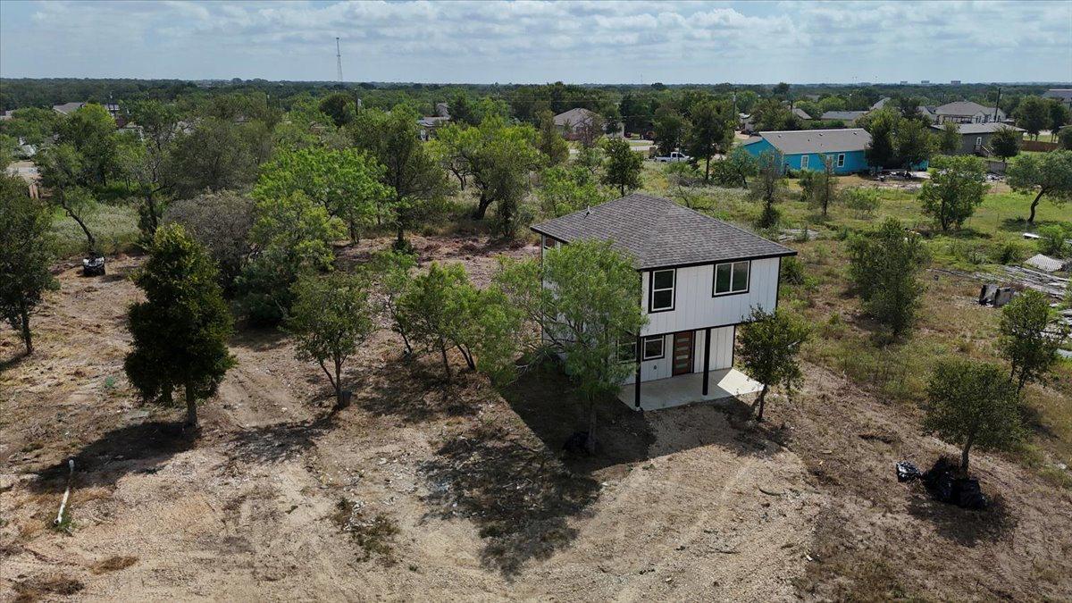 main property photo 11