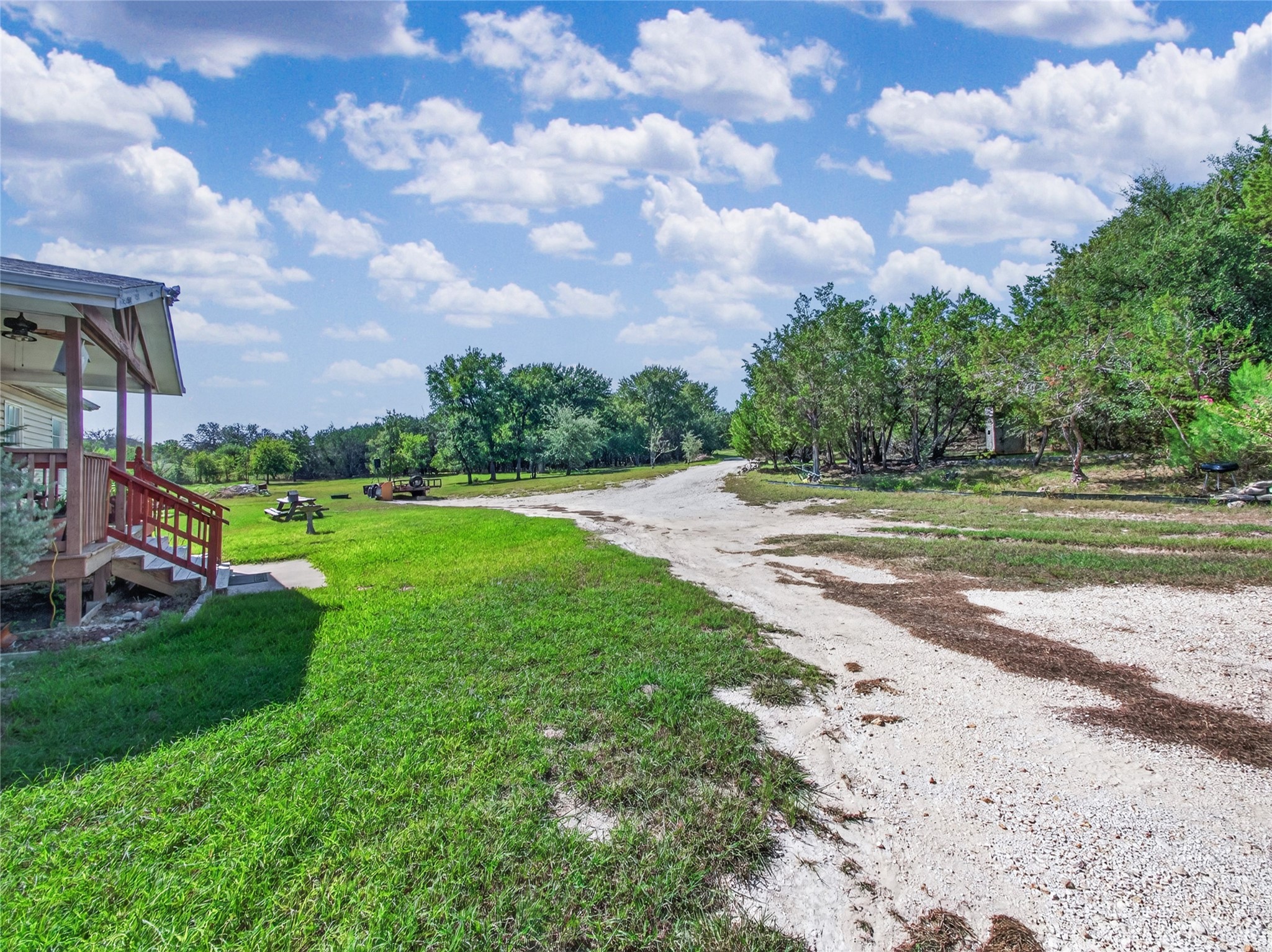 main property photo 29