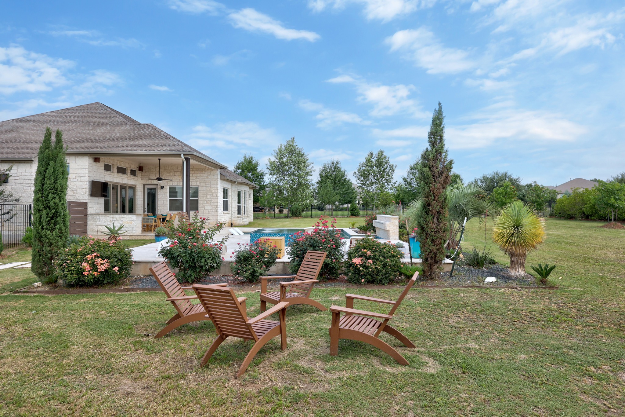 main property photo 22