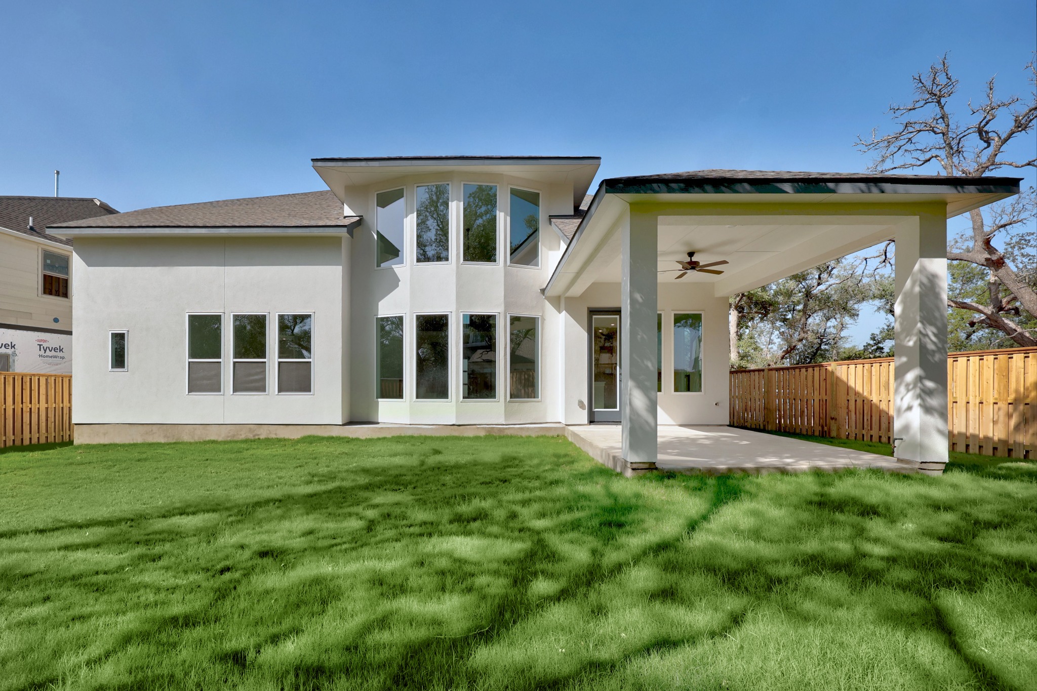 main property photo 30