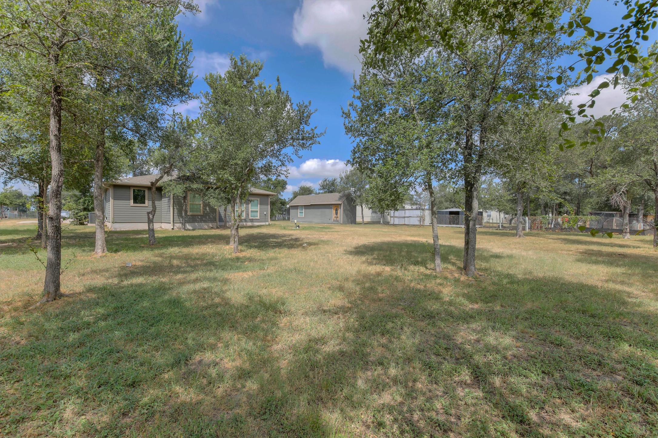 main property photo 30