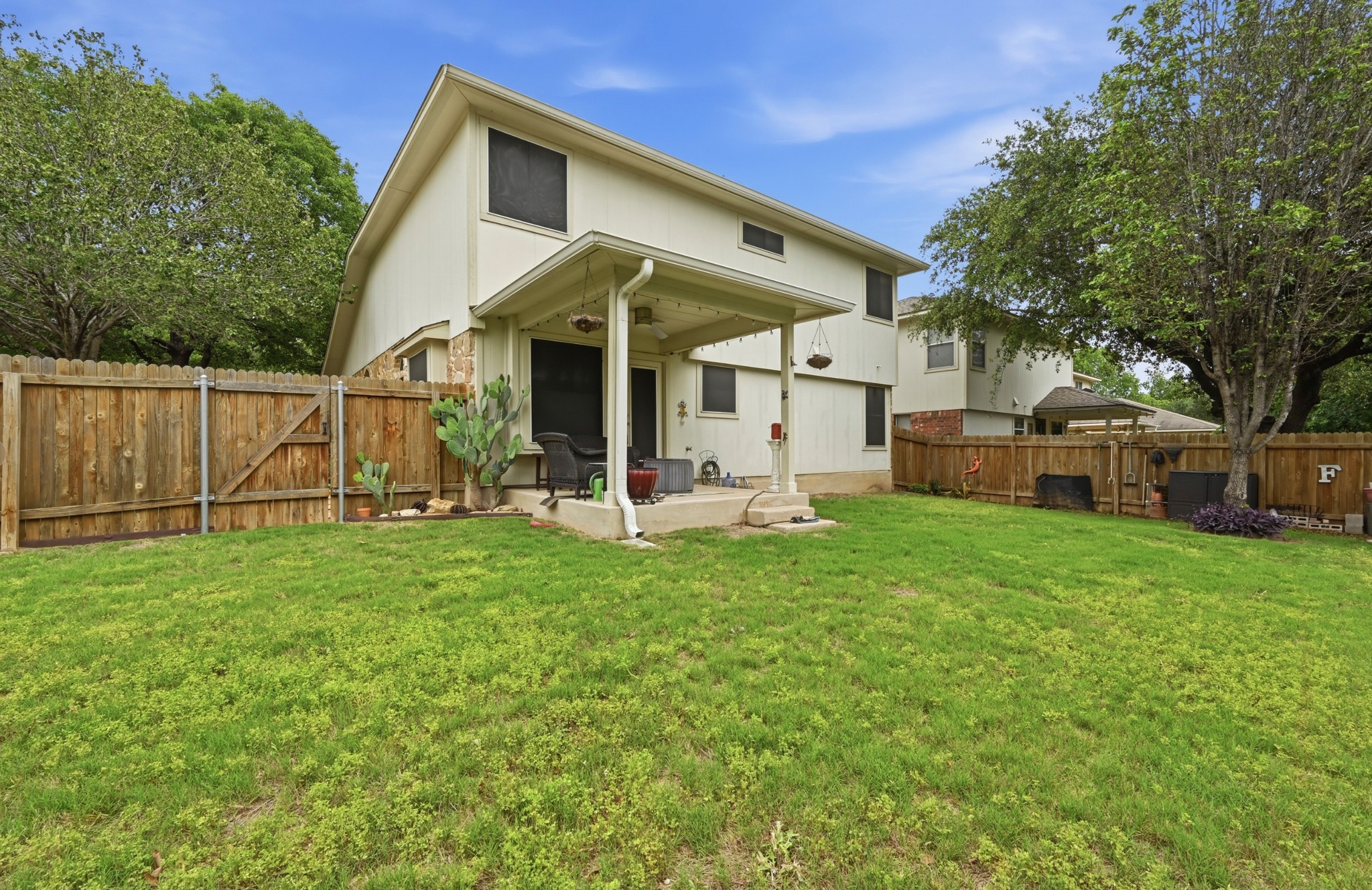 main property photo 27