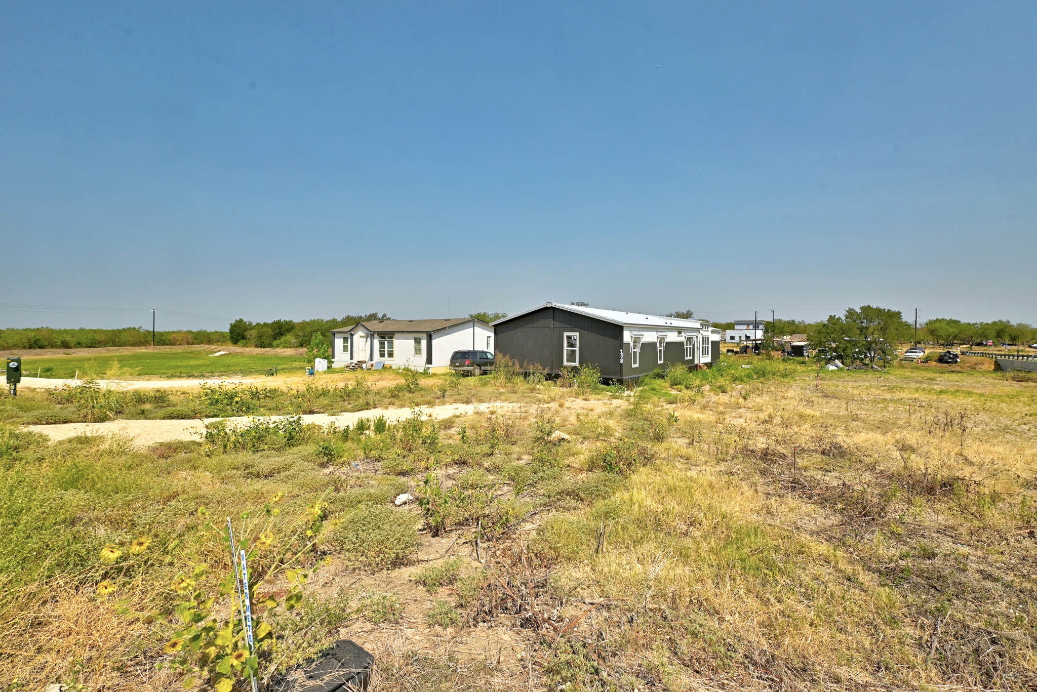 main property photo 20