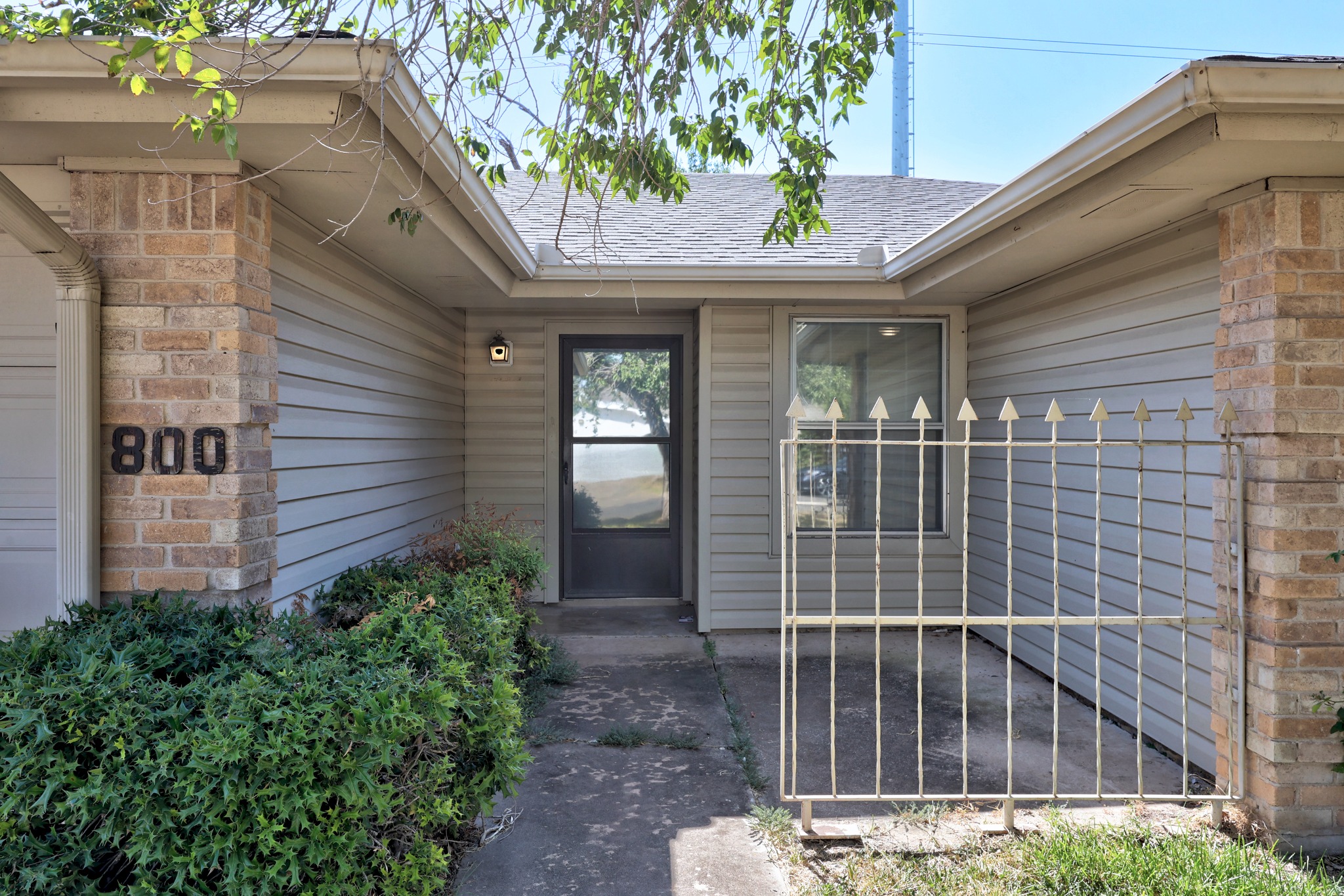 main property photo 3
