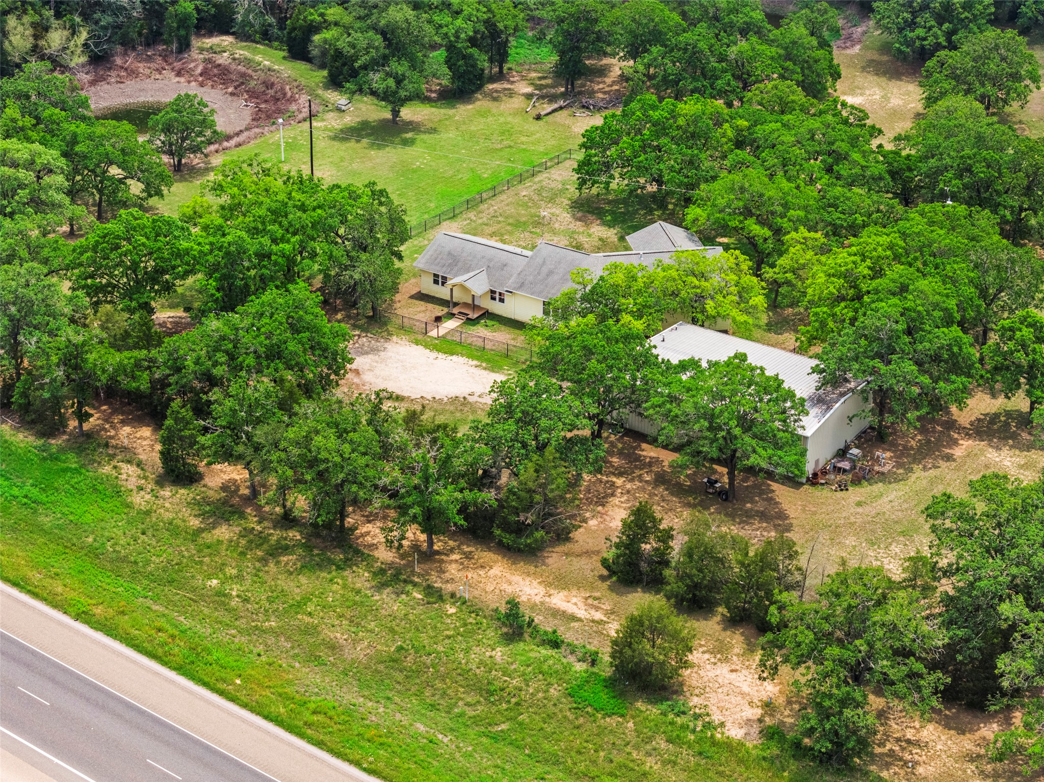 main property photo 20