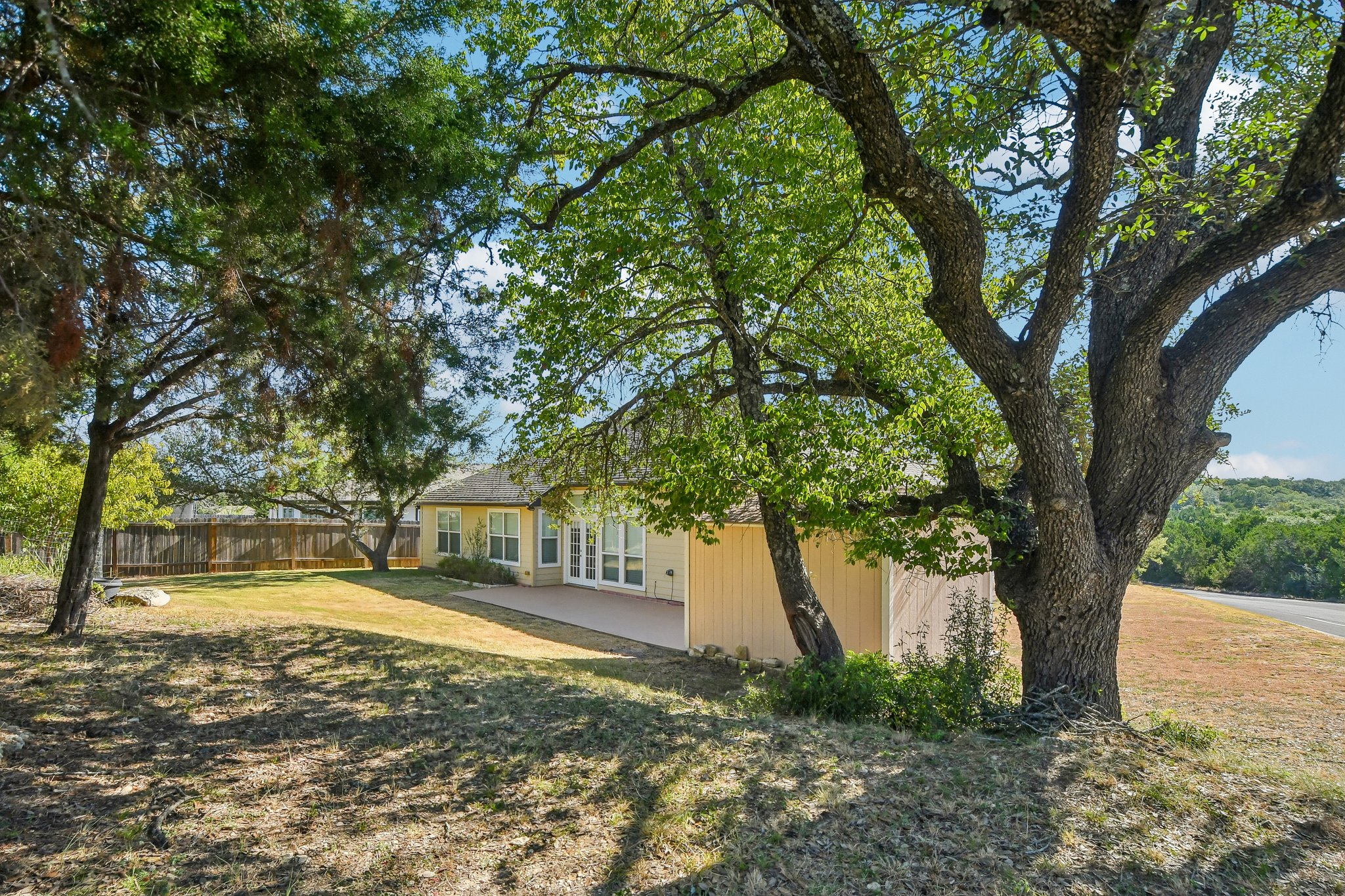 main property photo 33