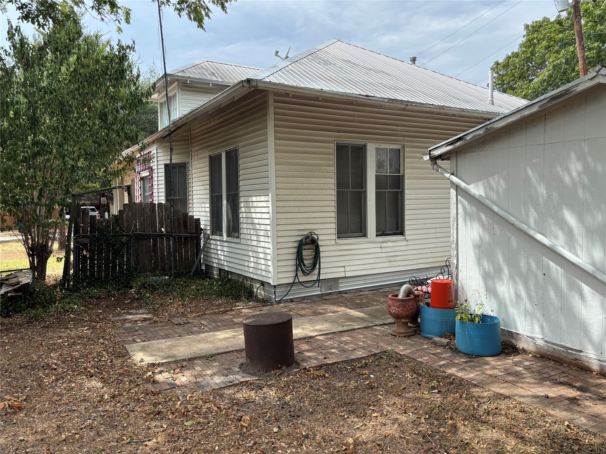 main property photo 8
