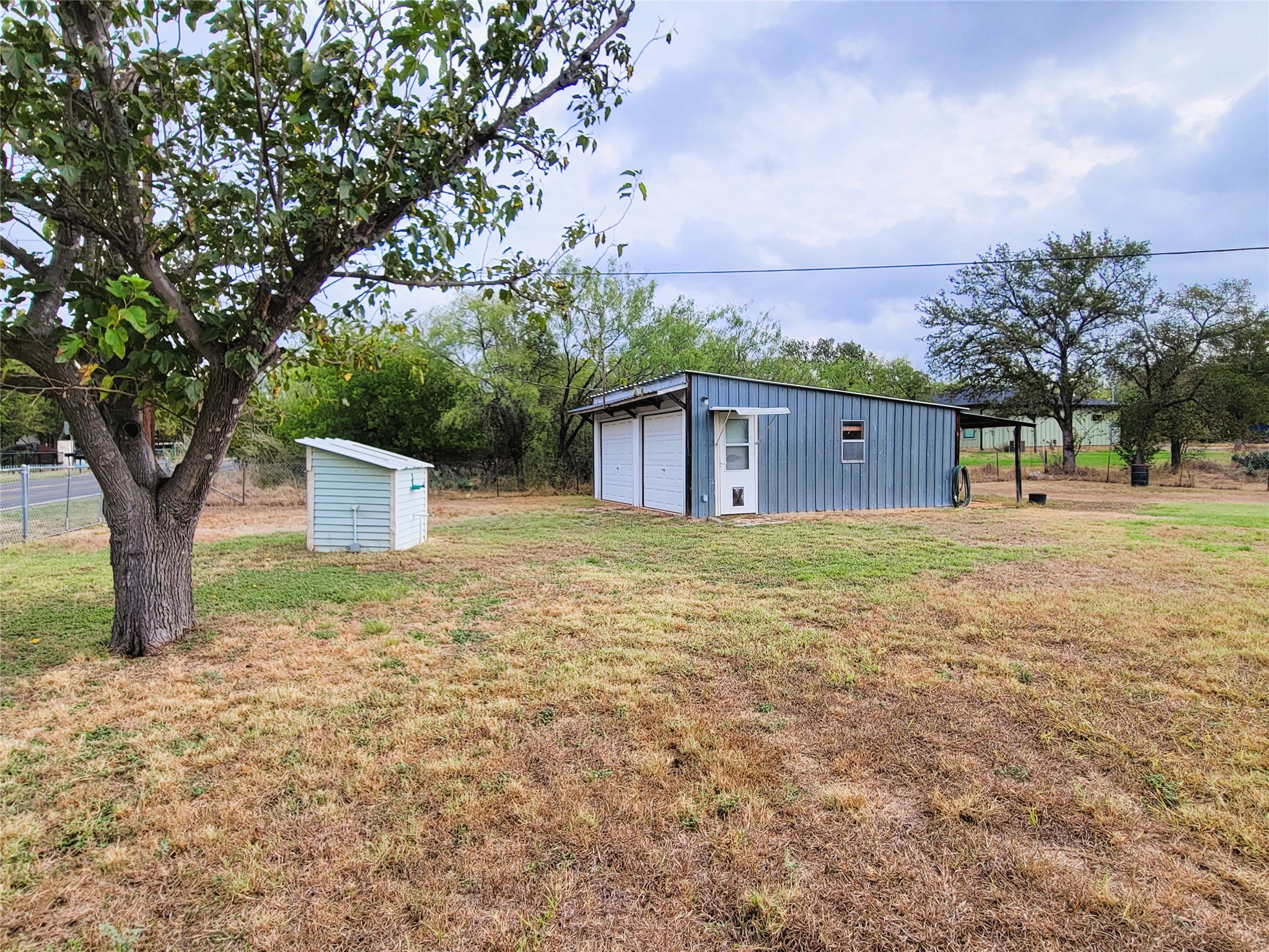 main property photo 6