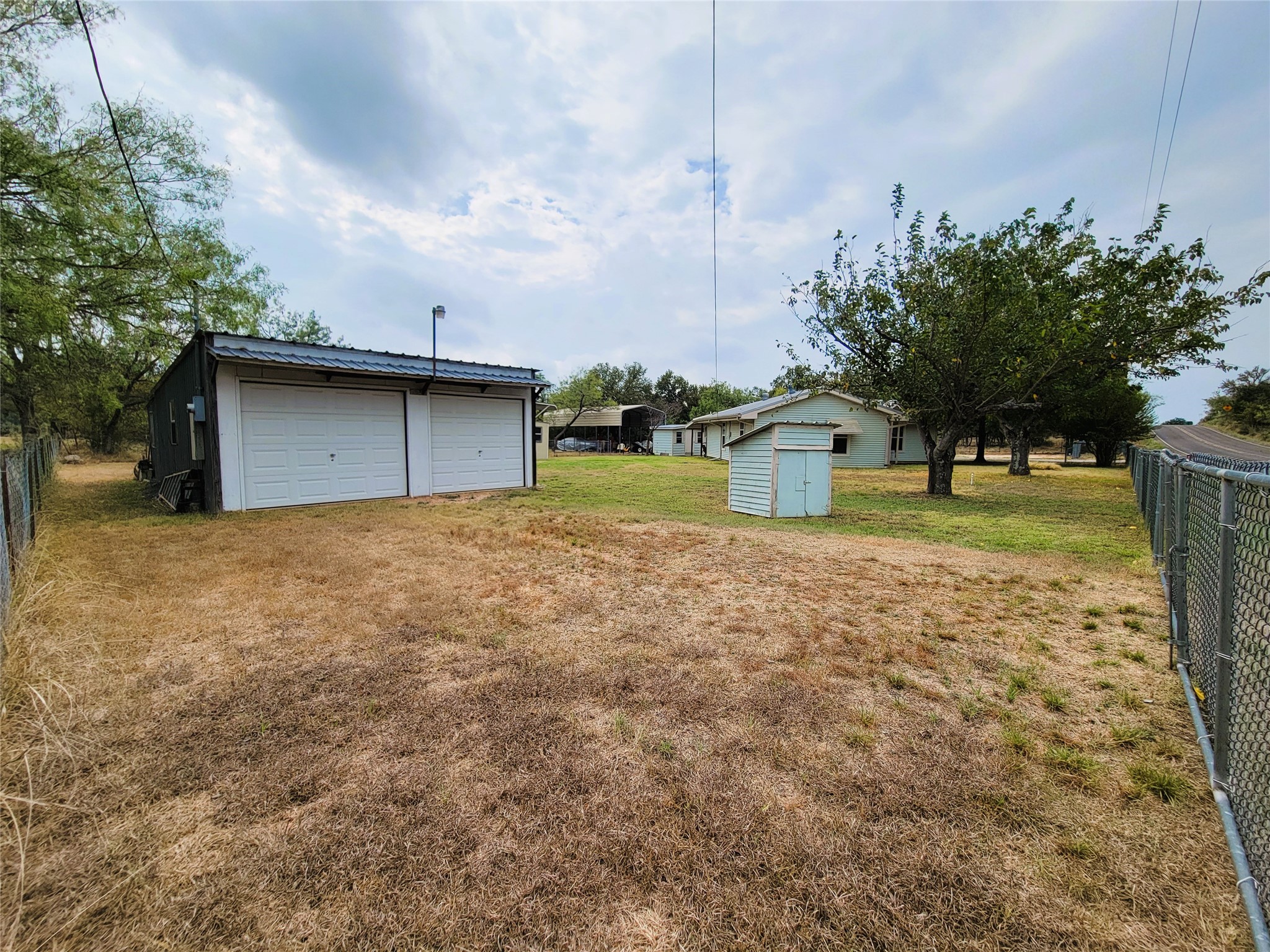 main property photo 8