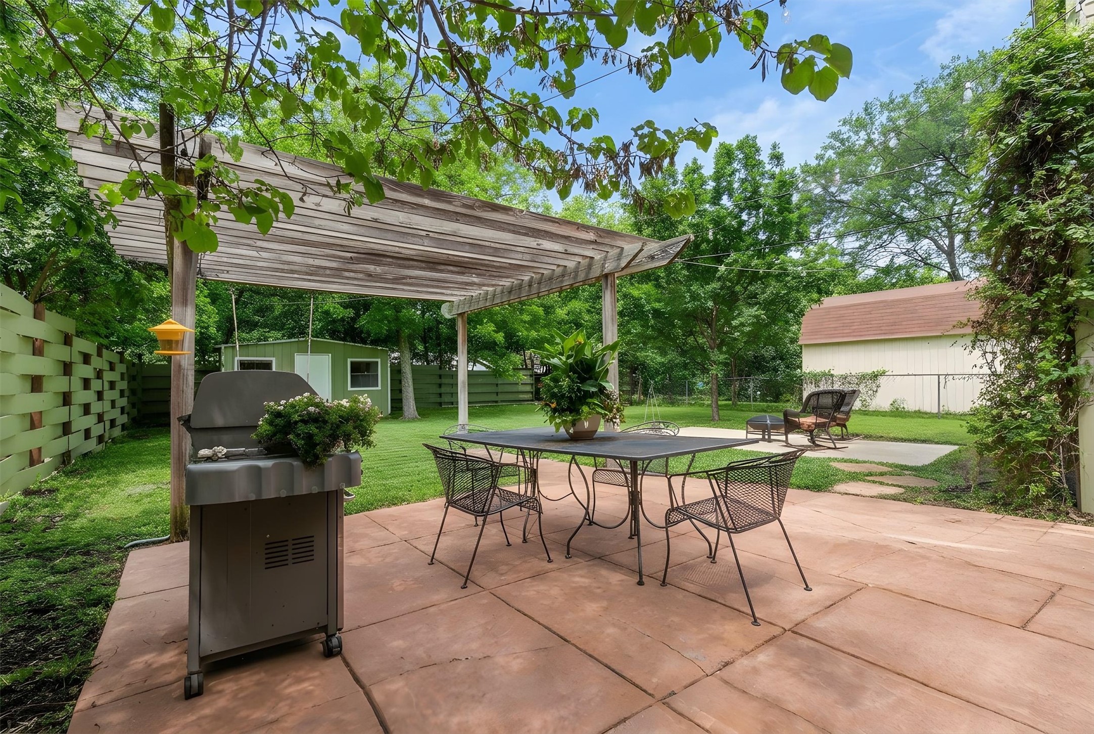 main property photo 34