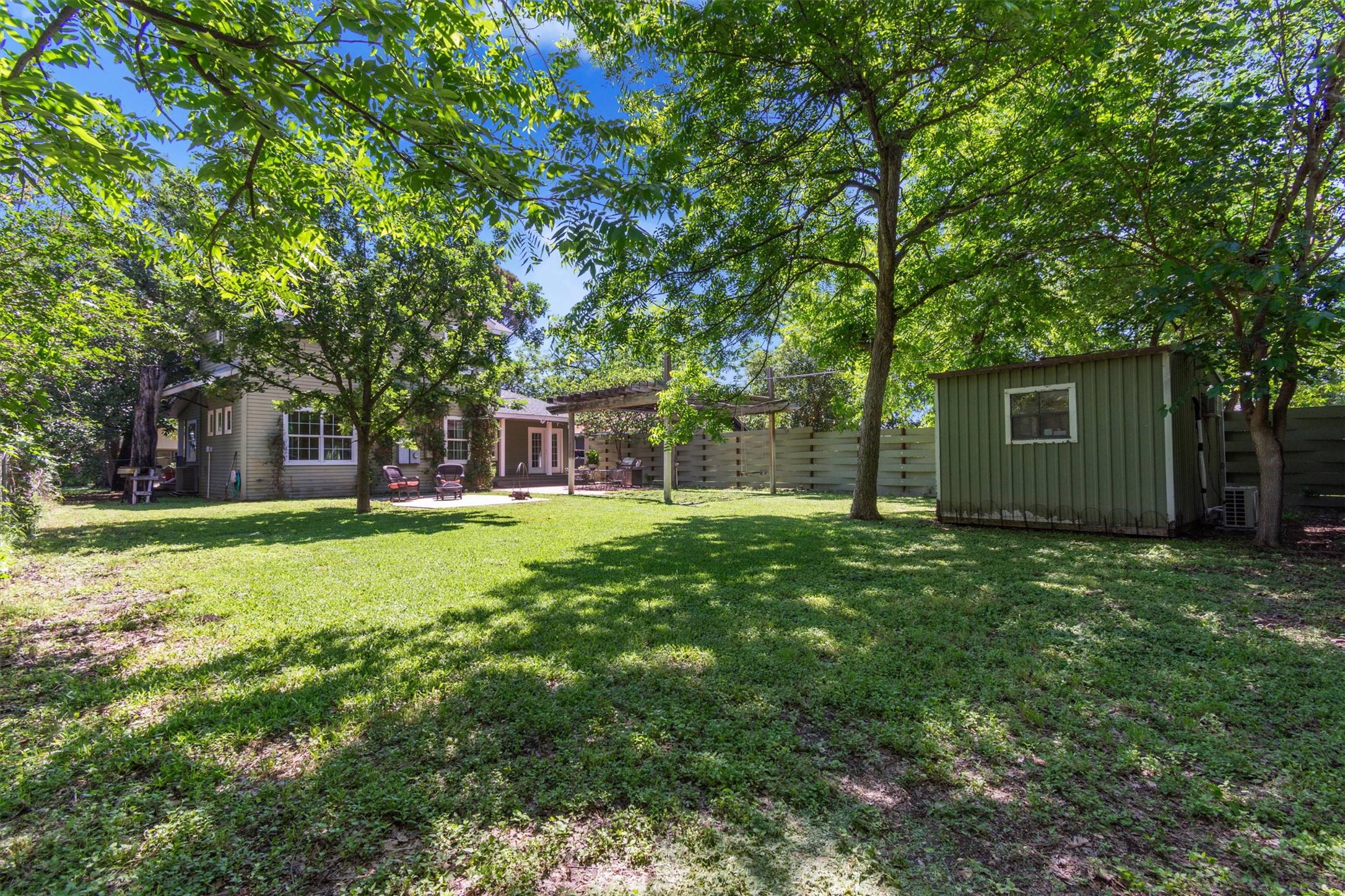 main property photo 37