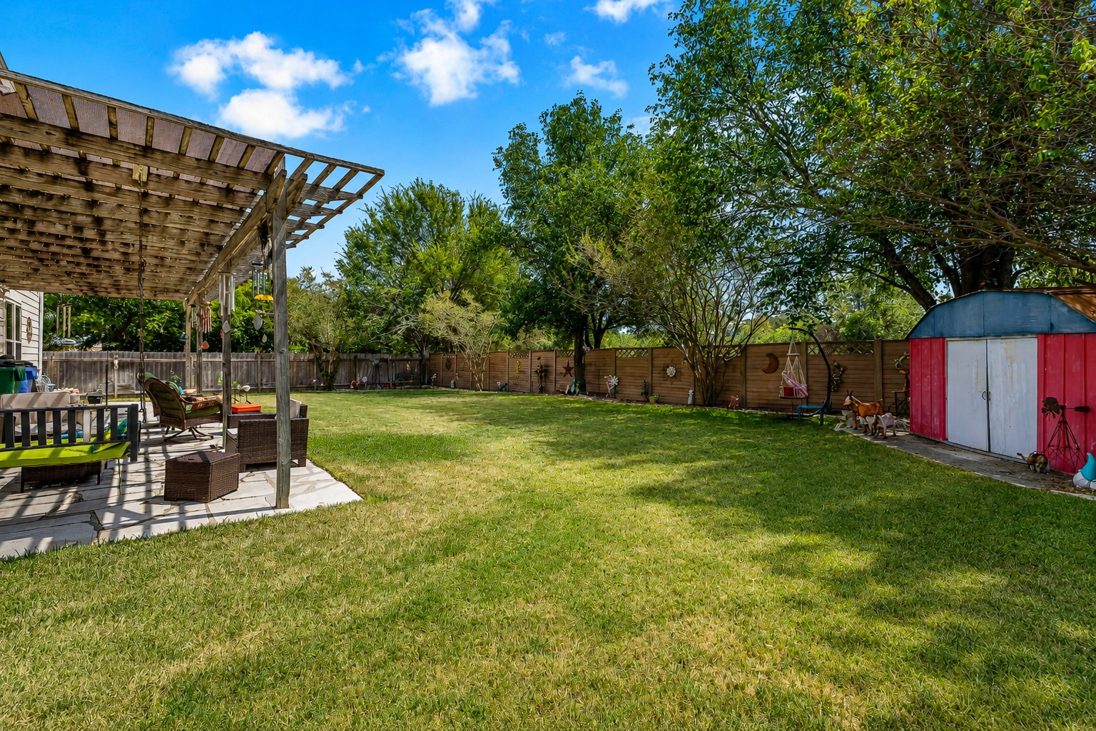 main property photo 25