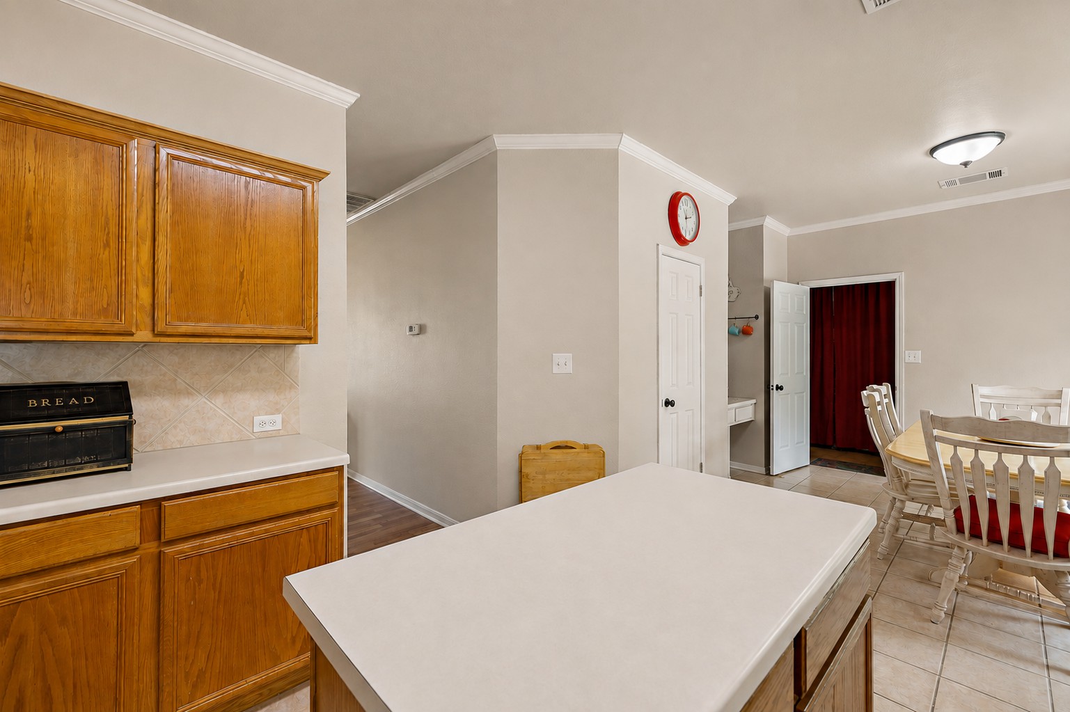 main property photo 9