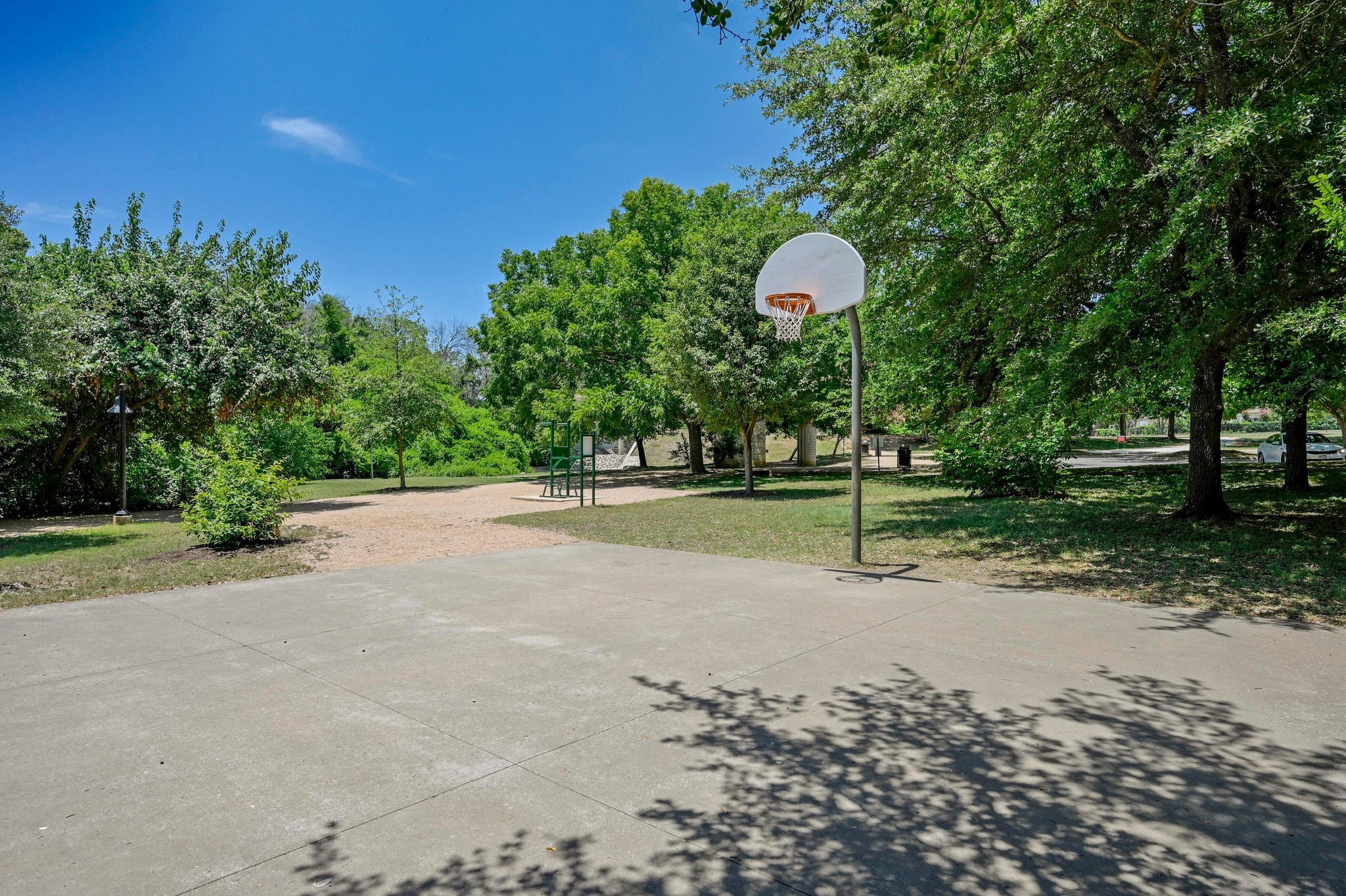 main property photo 33