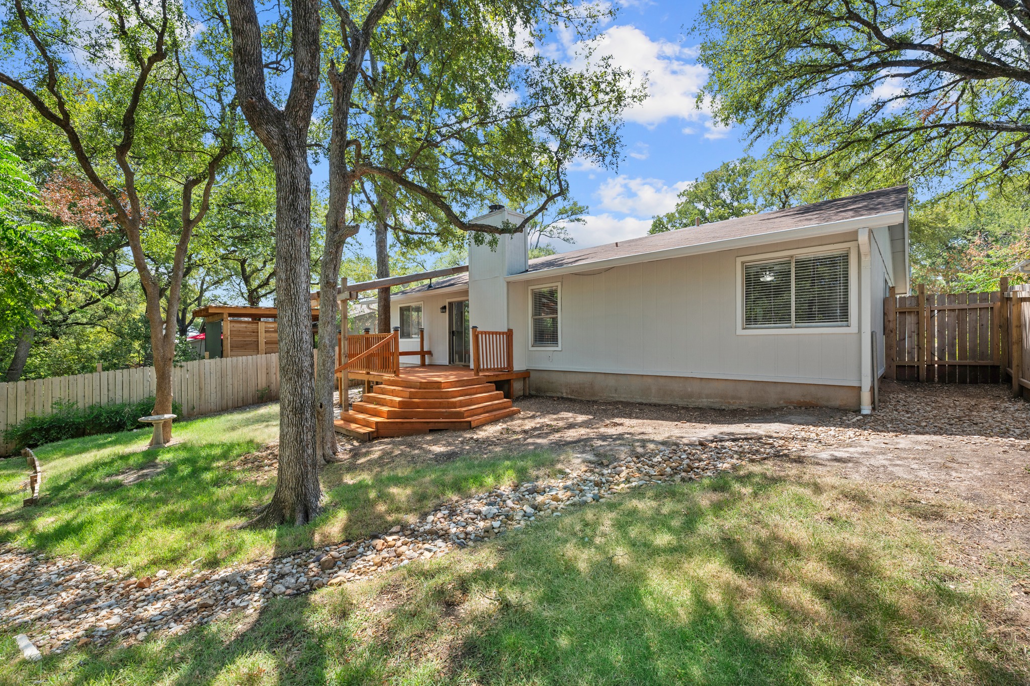 main property photo 22