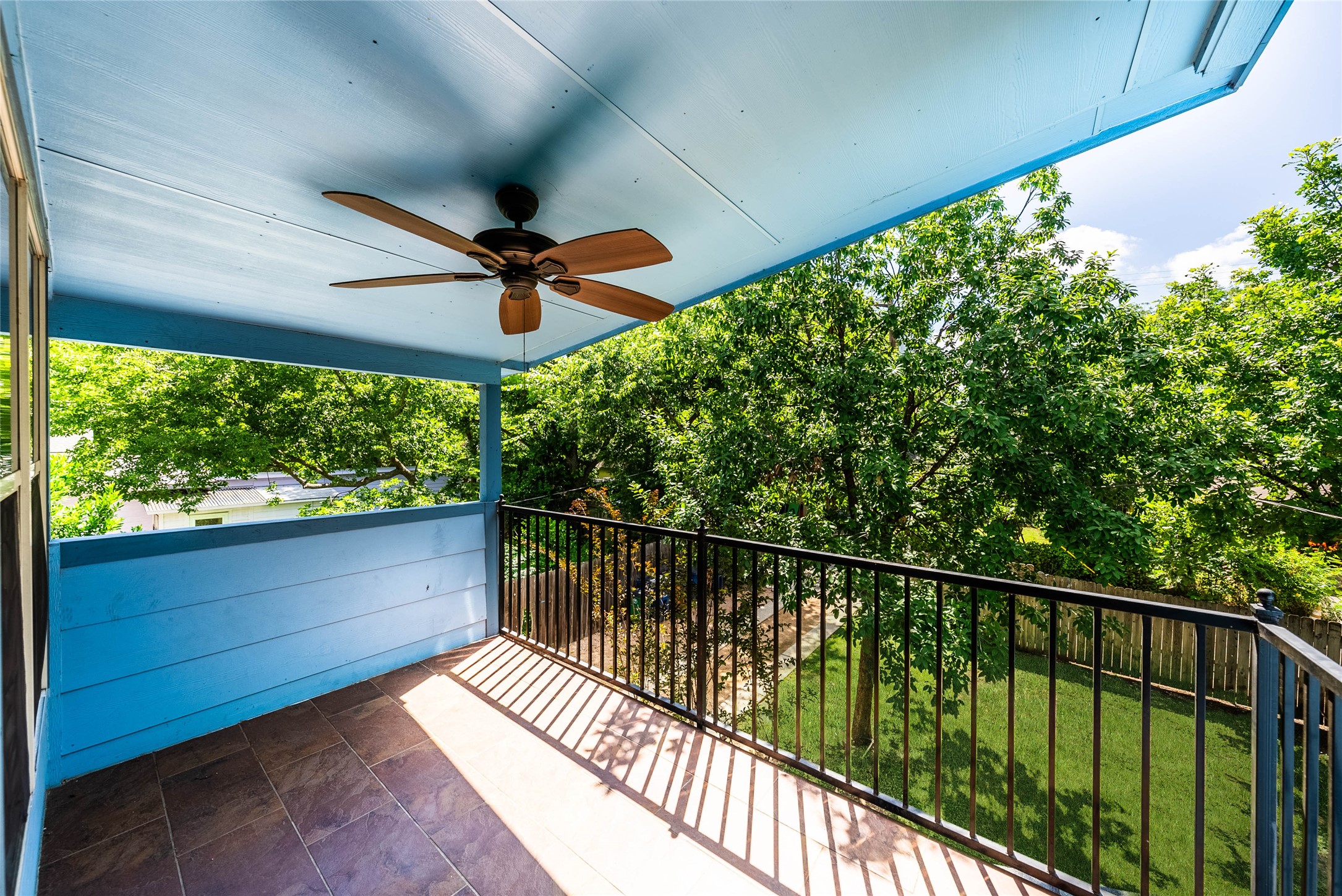 main property photo 24