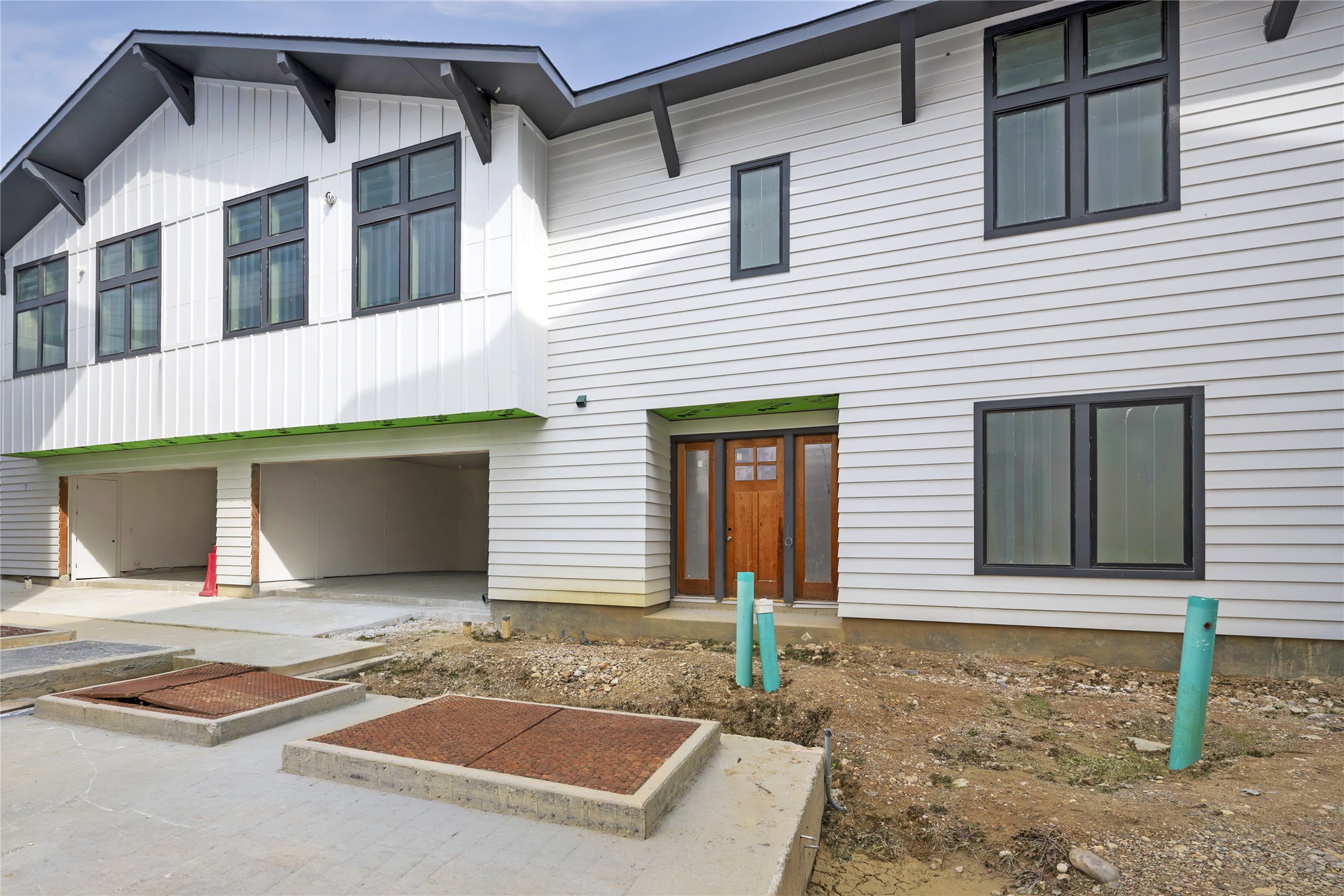 main property photo 13