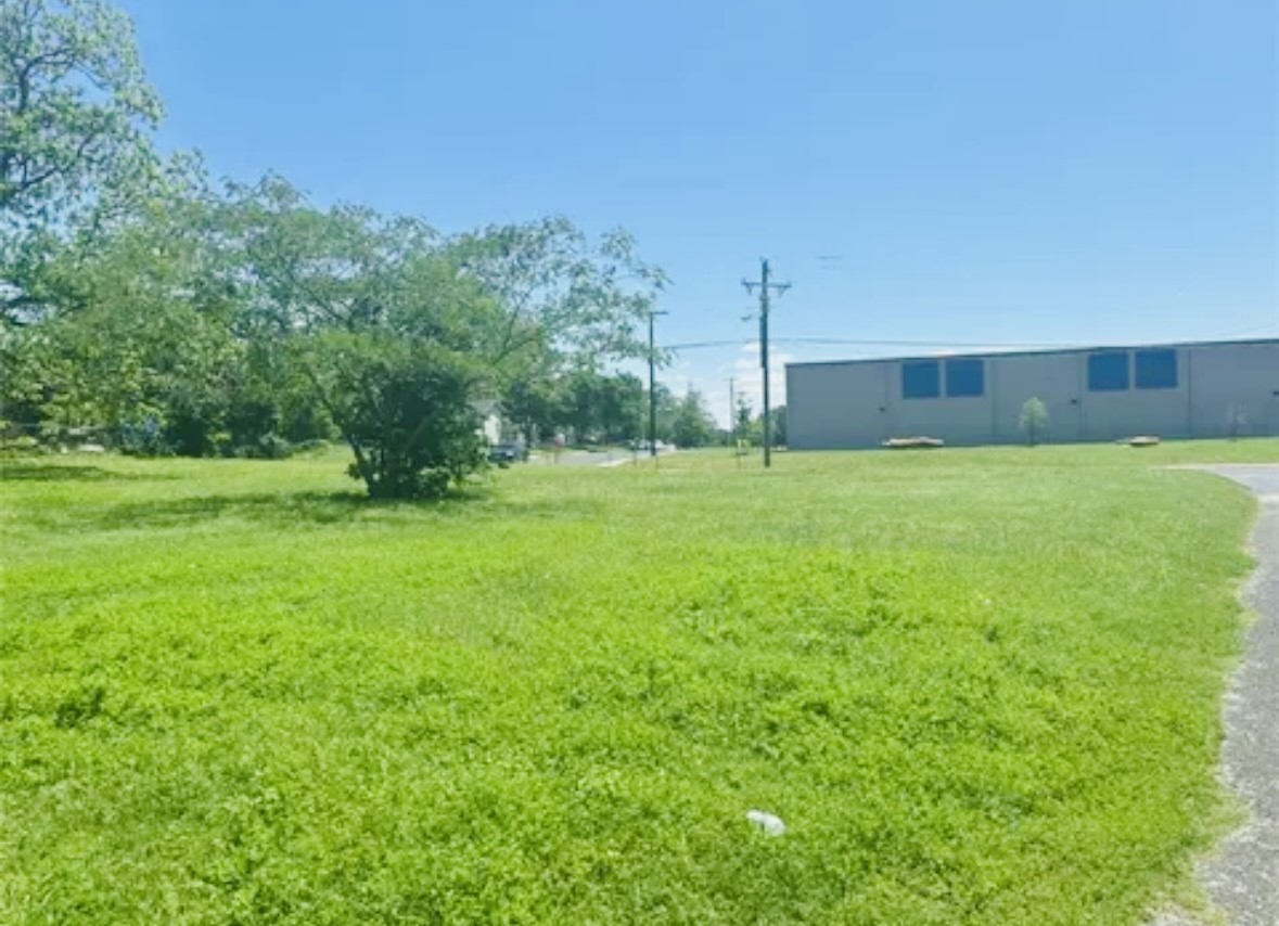 main property photo 11