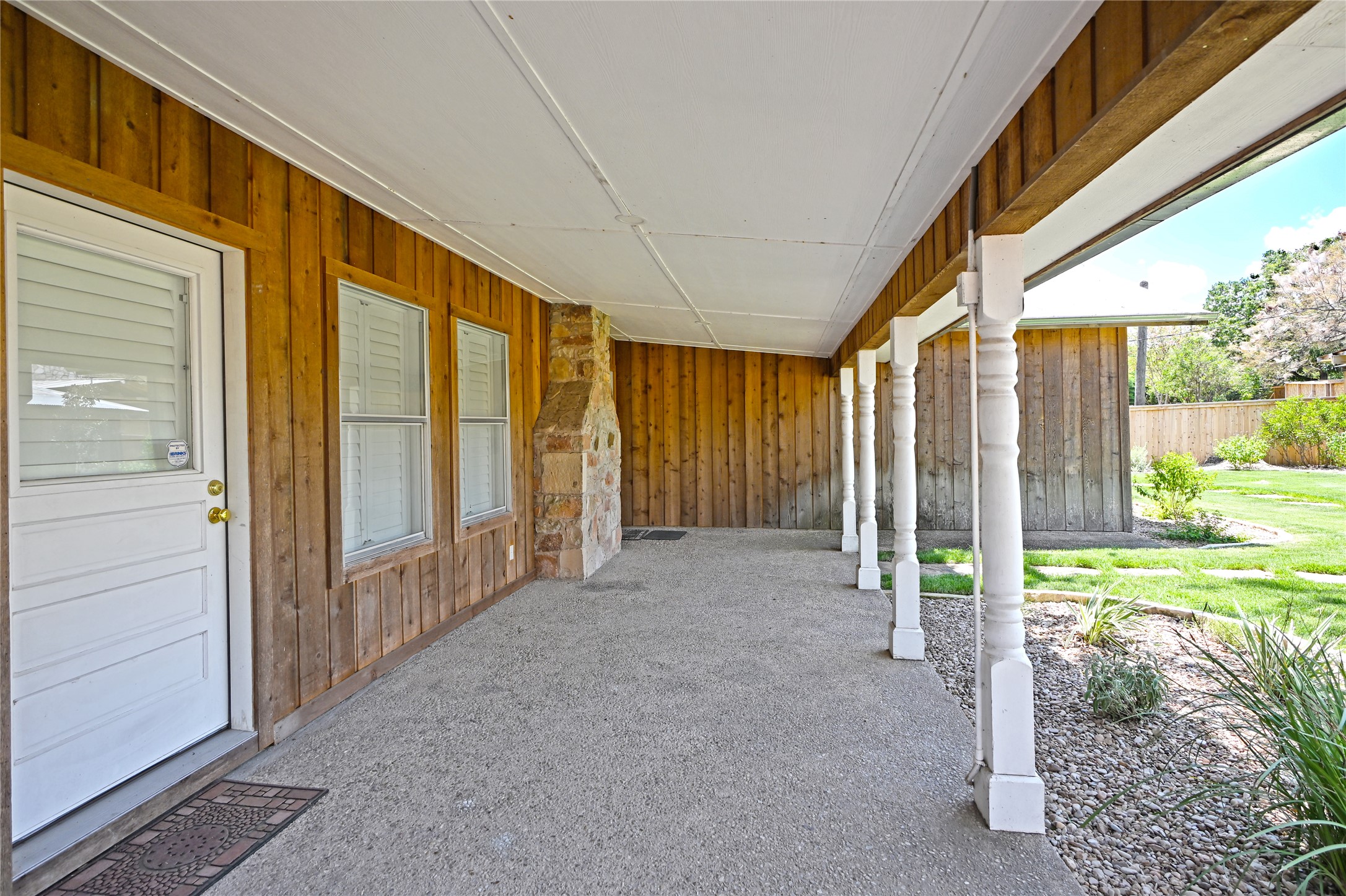 main property photo 29
