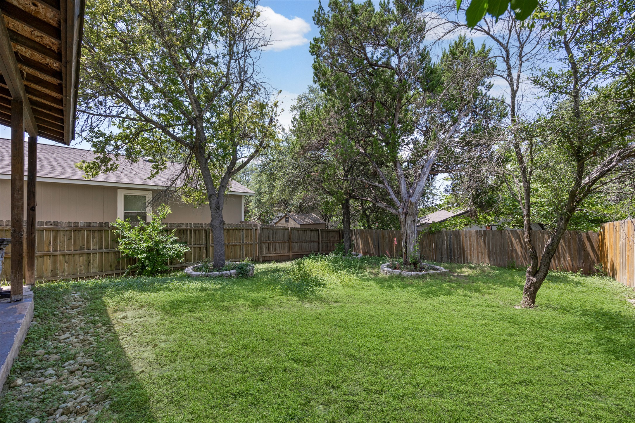 main property photo 32
