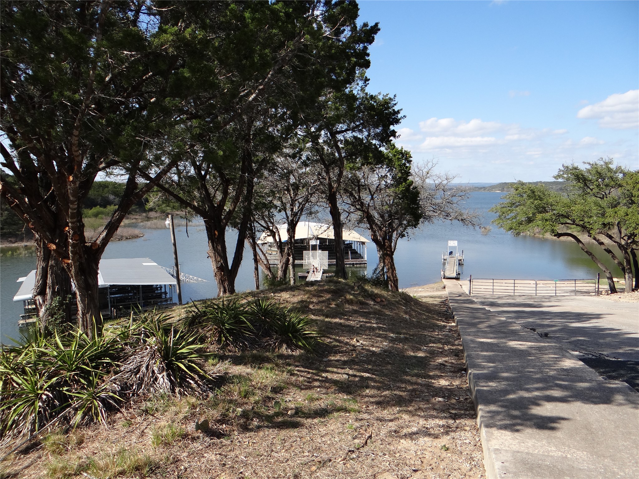 main property photo 20