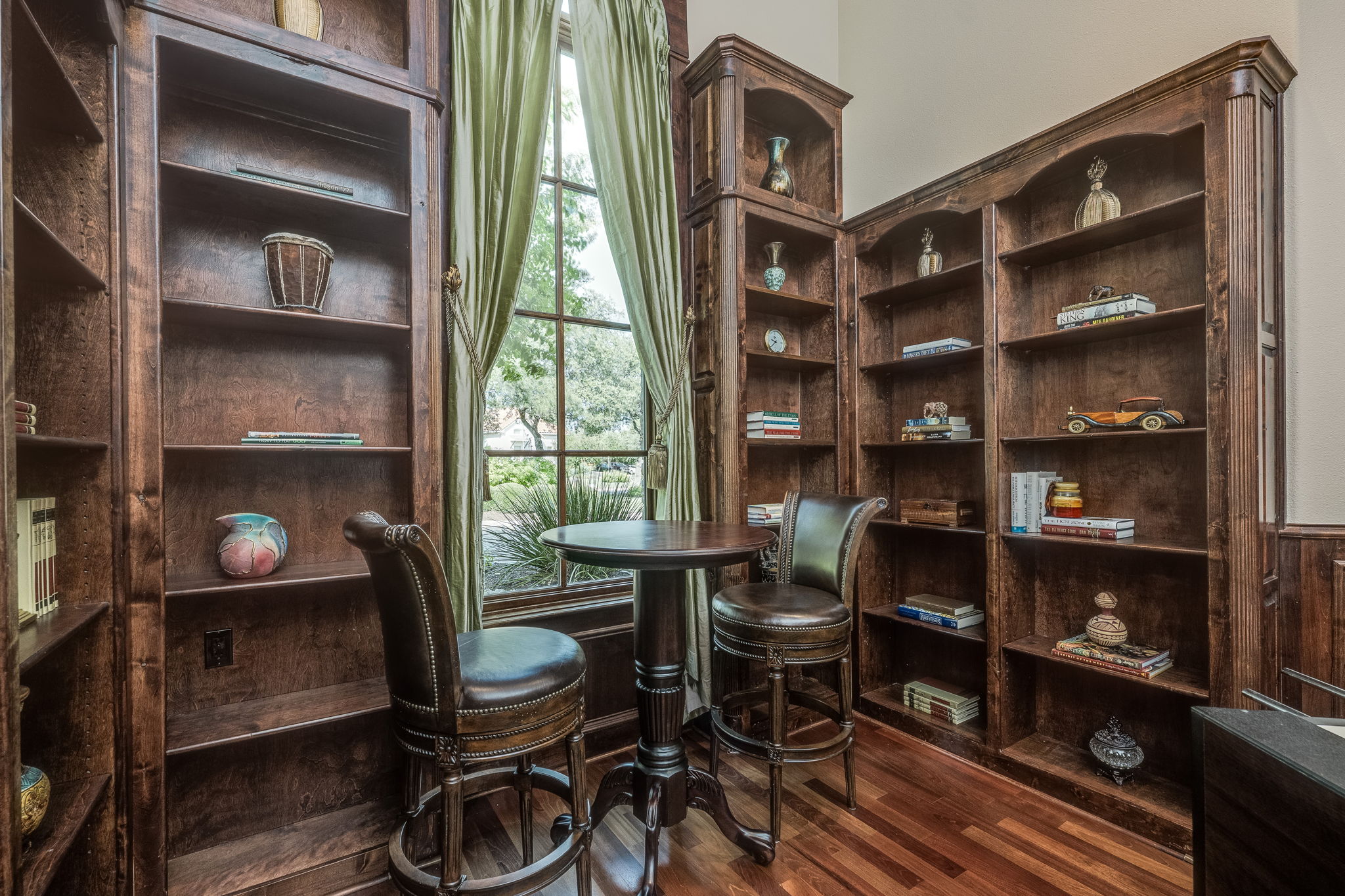 main property photo 7