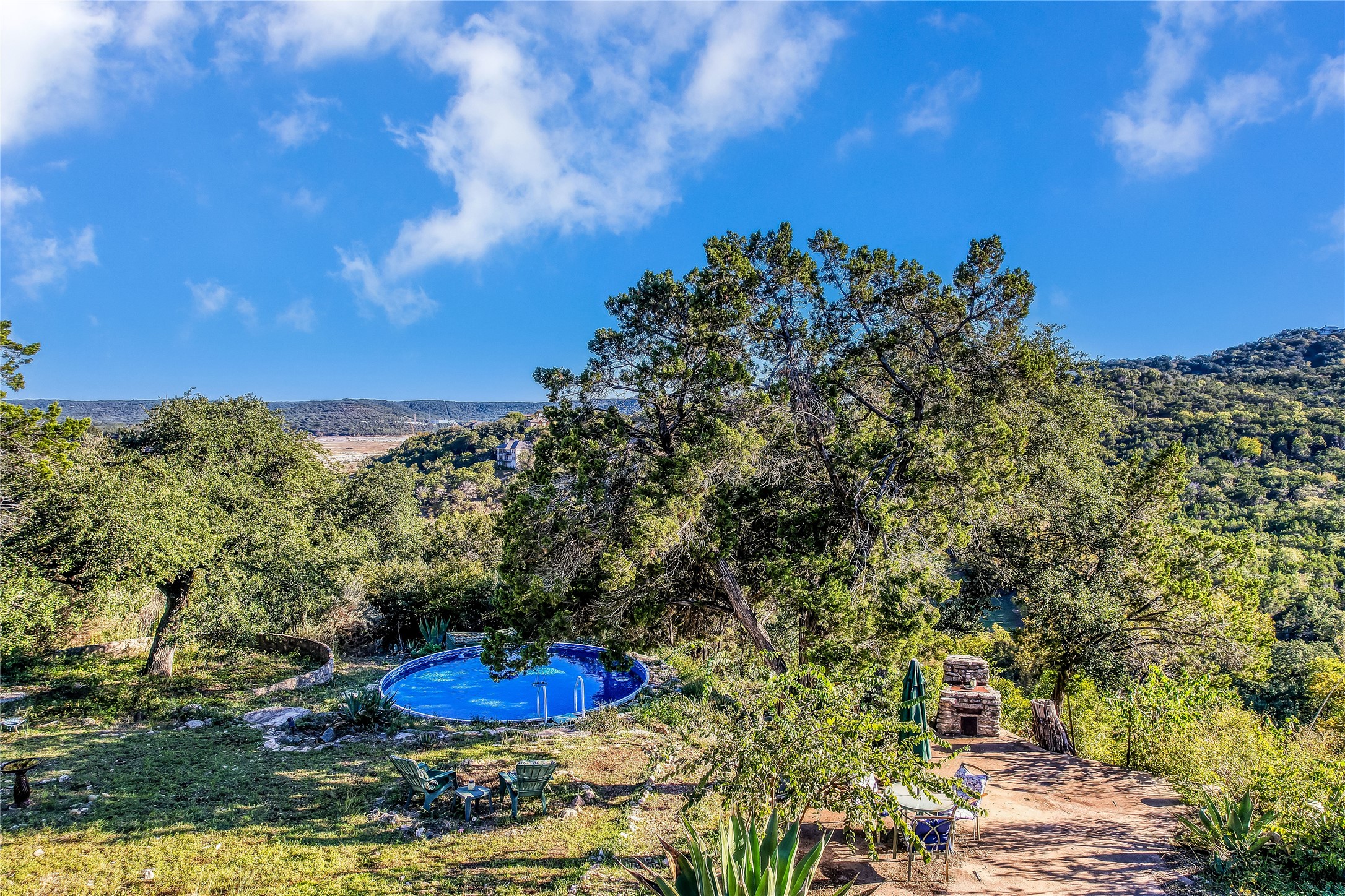 main property photo 29