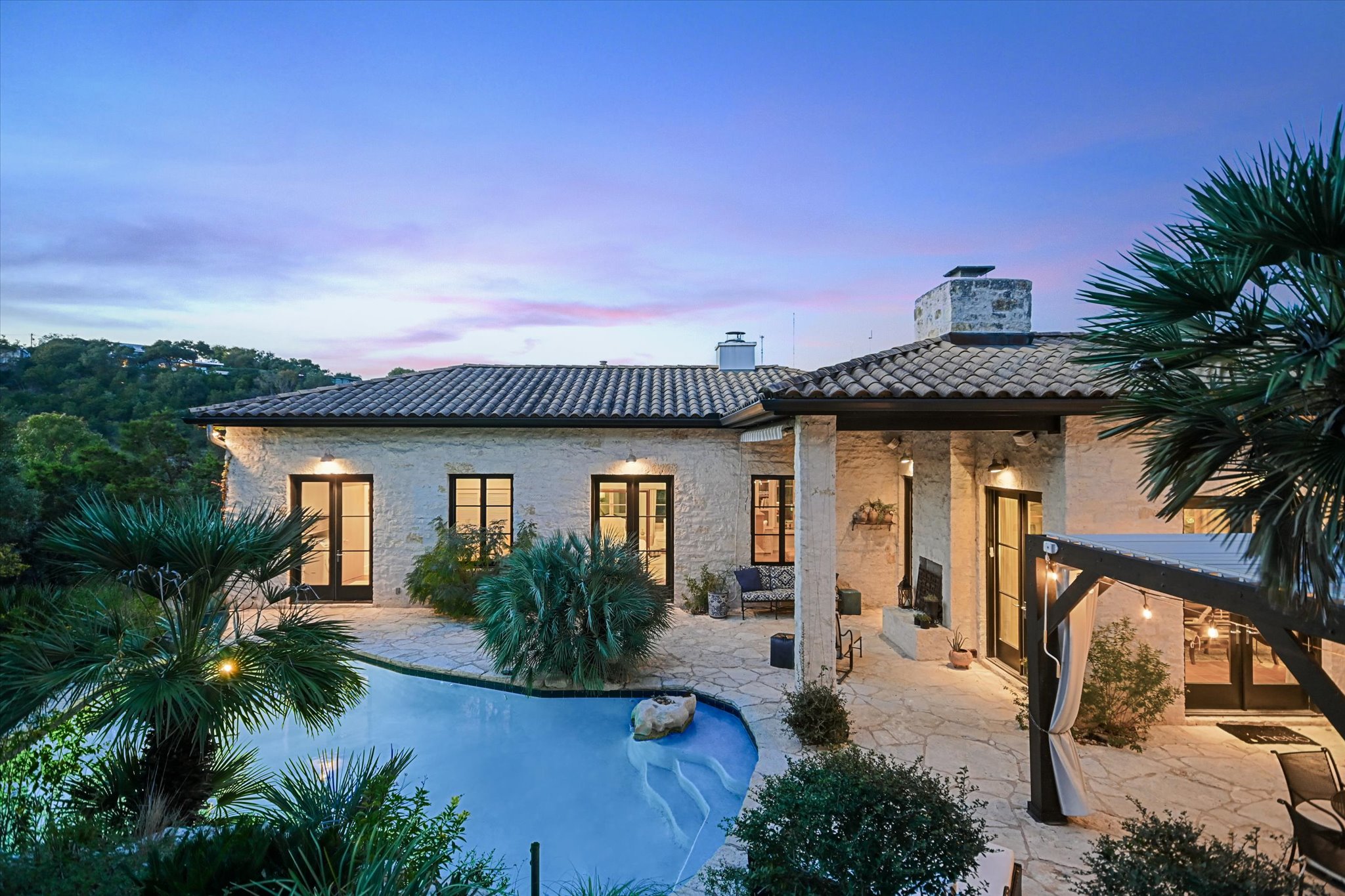 main property photo 31