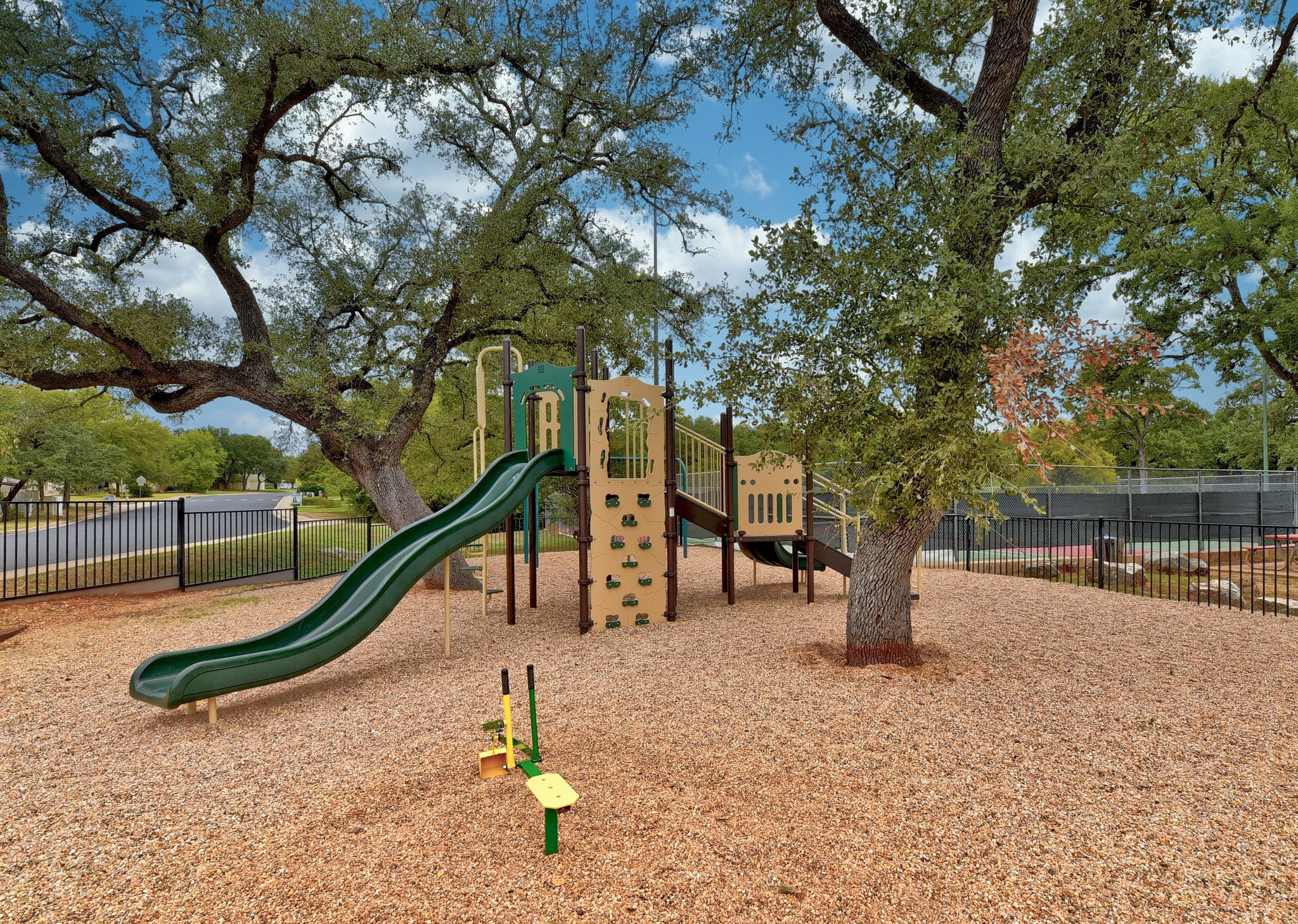 main property photo 39