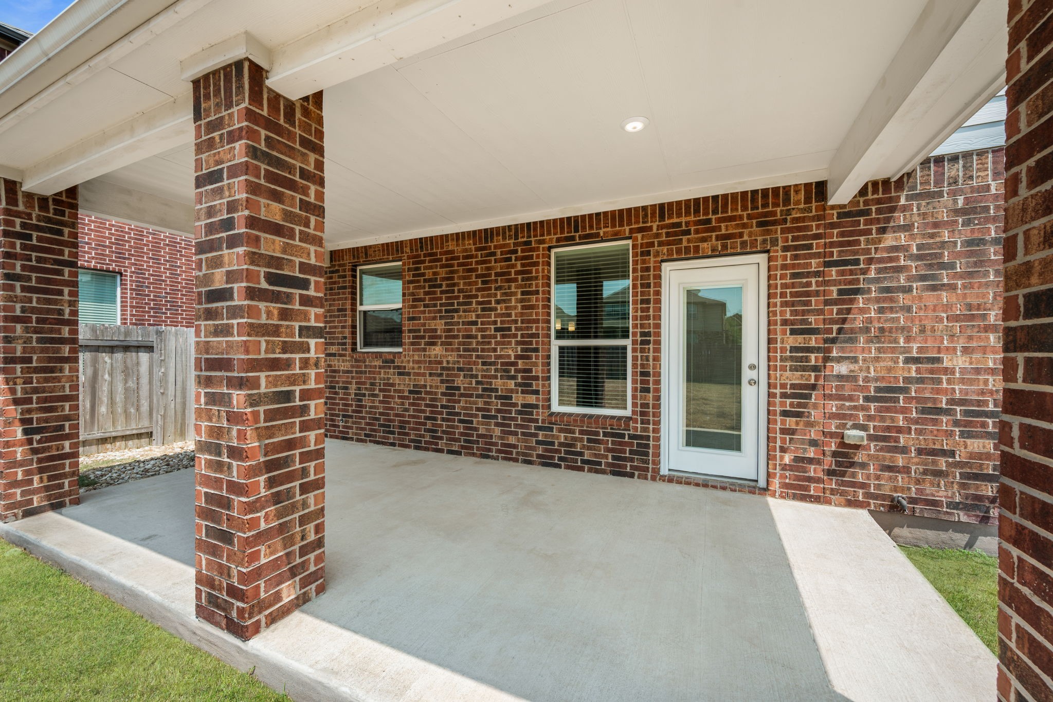main property photo 23