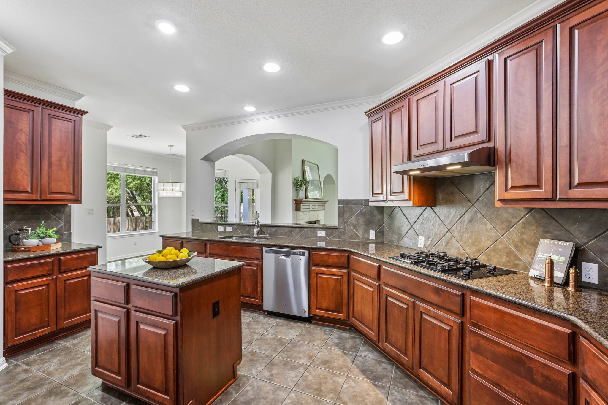 main property photo 3