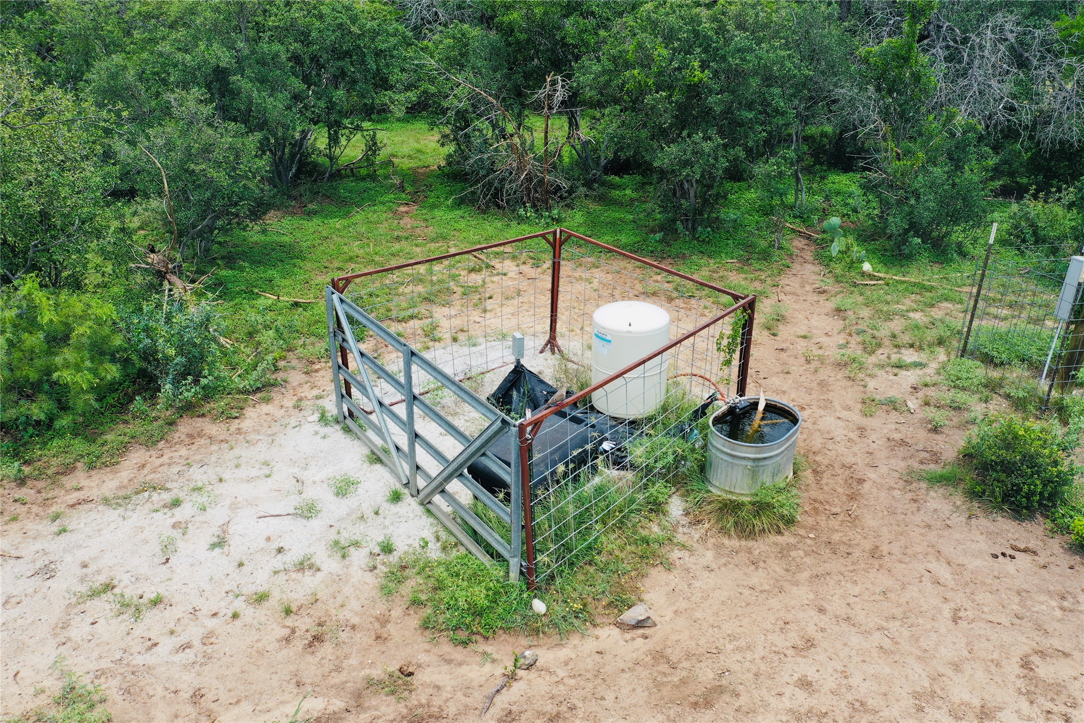 main property photo 24