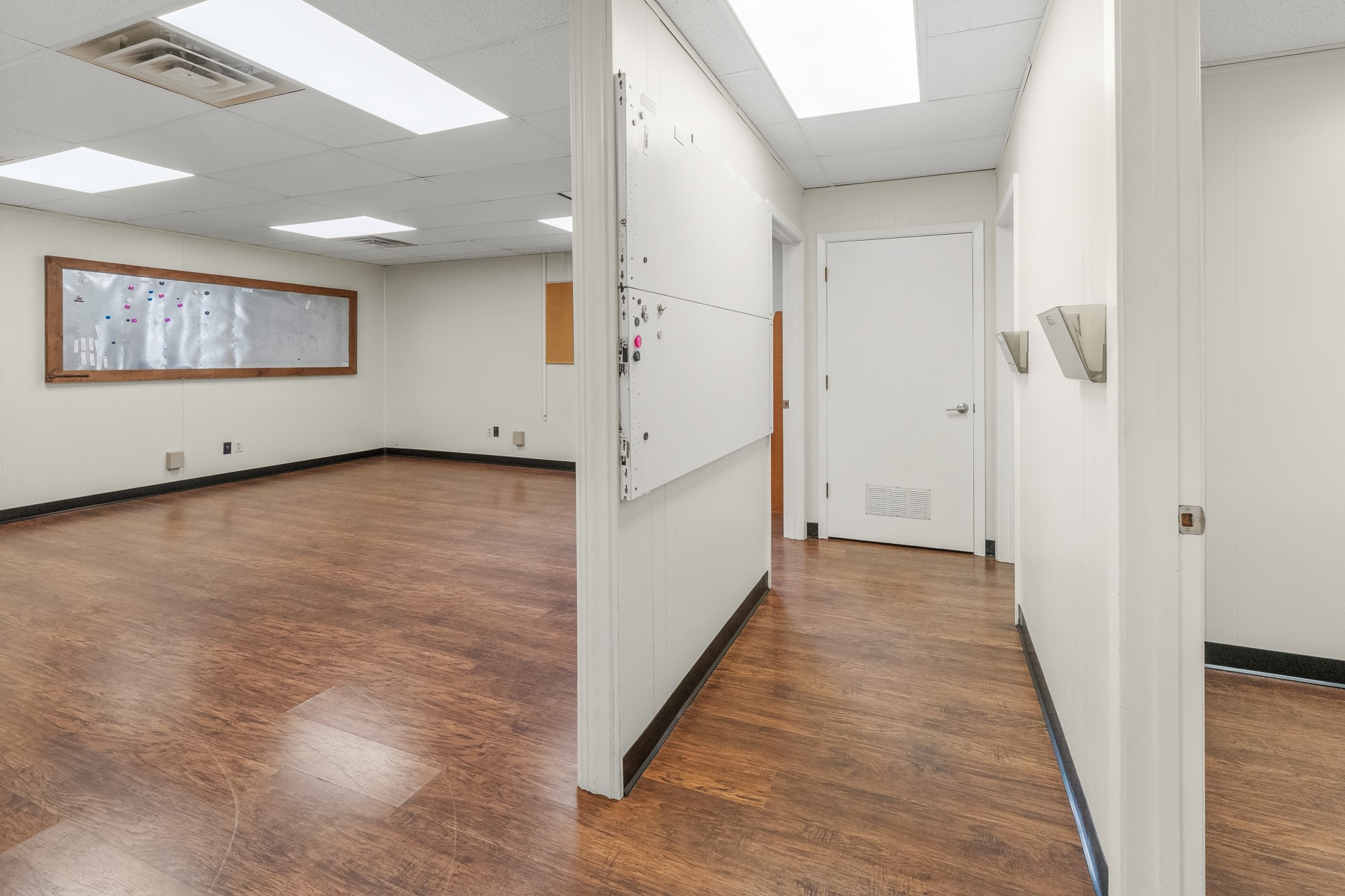 main property photo 16