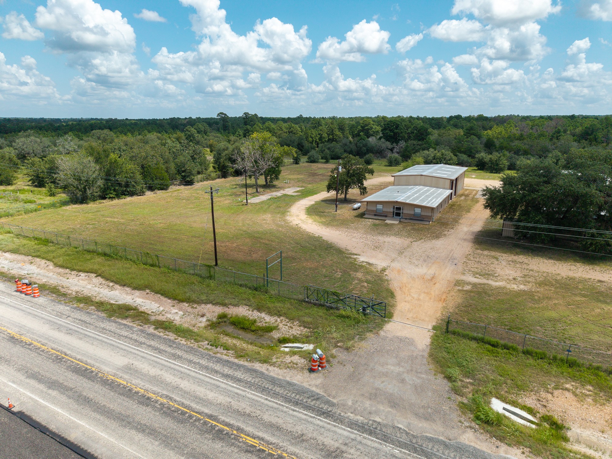 main property photo 5
