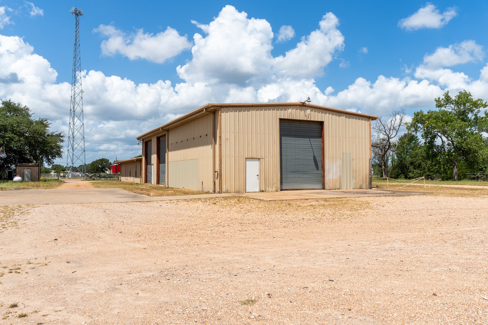 main property photo 8