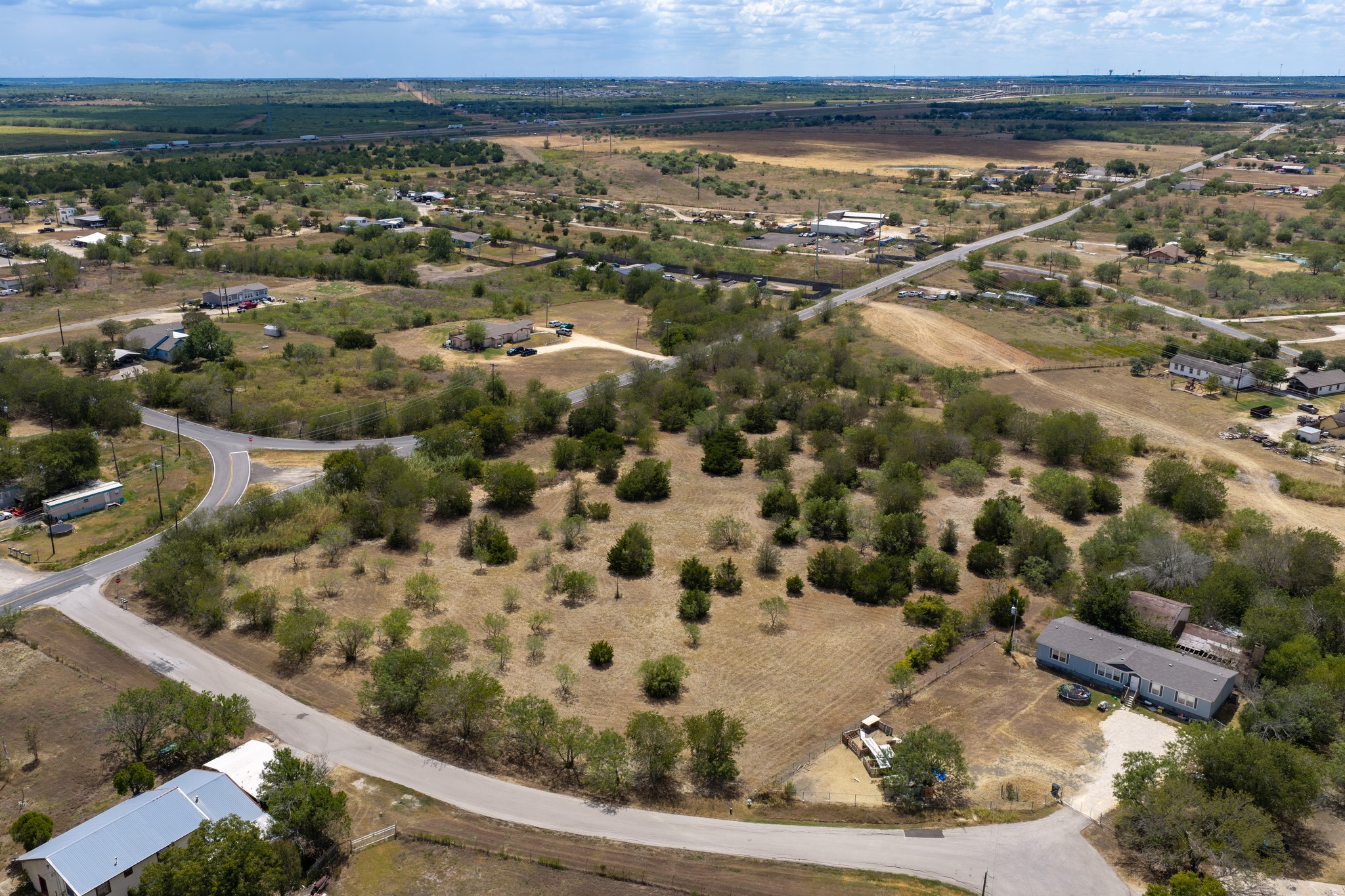 main property photo 16