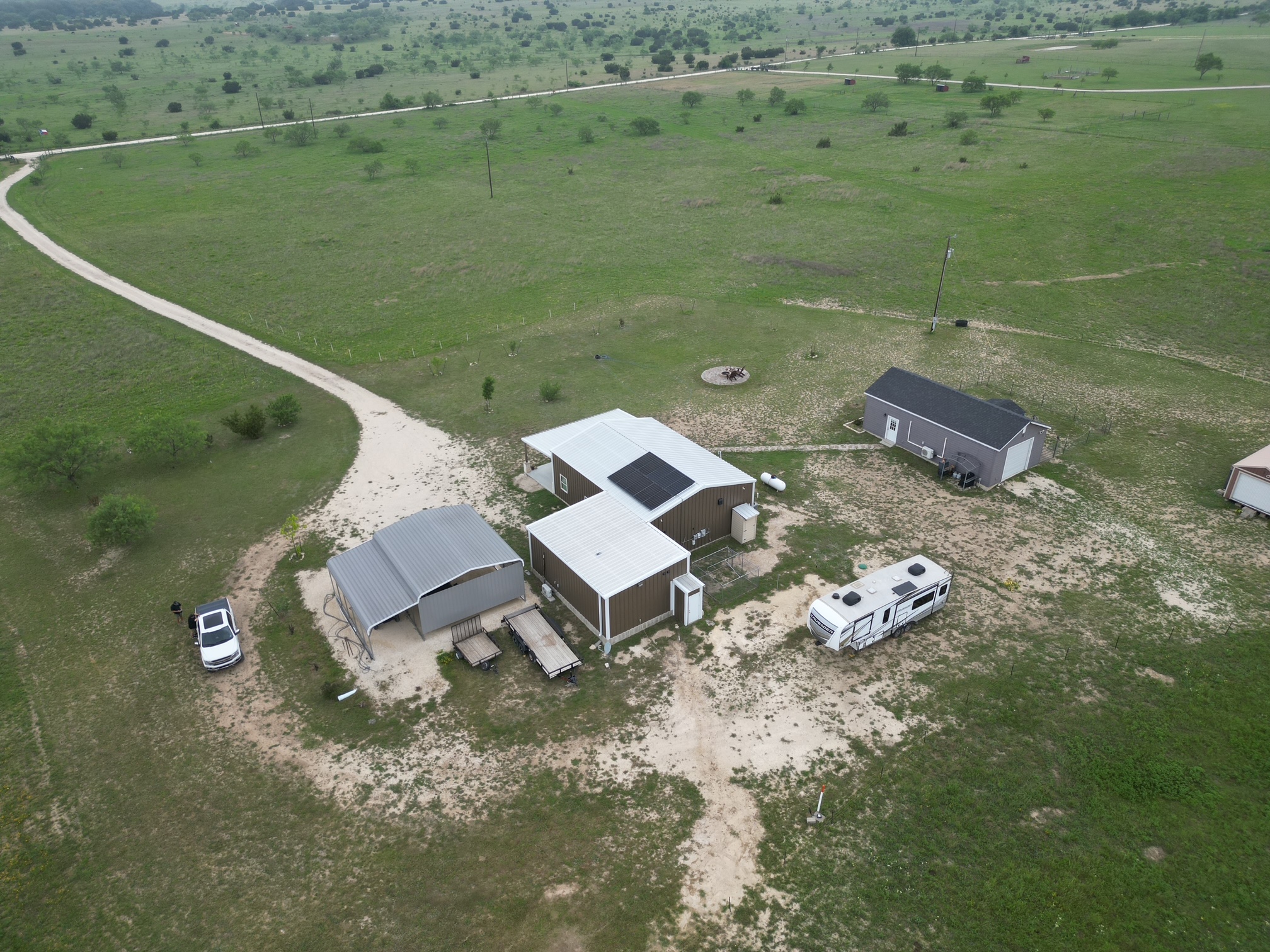 main property photo 28
