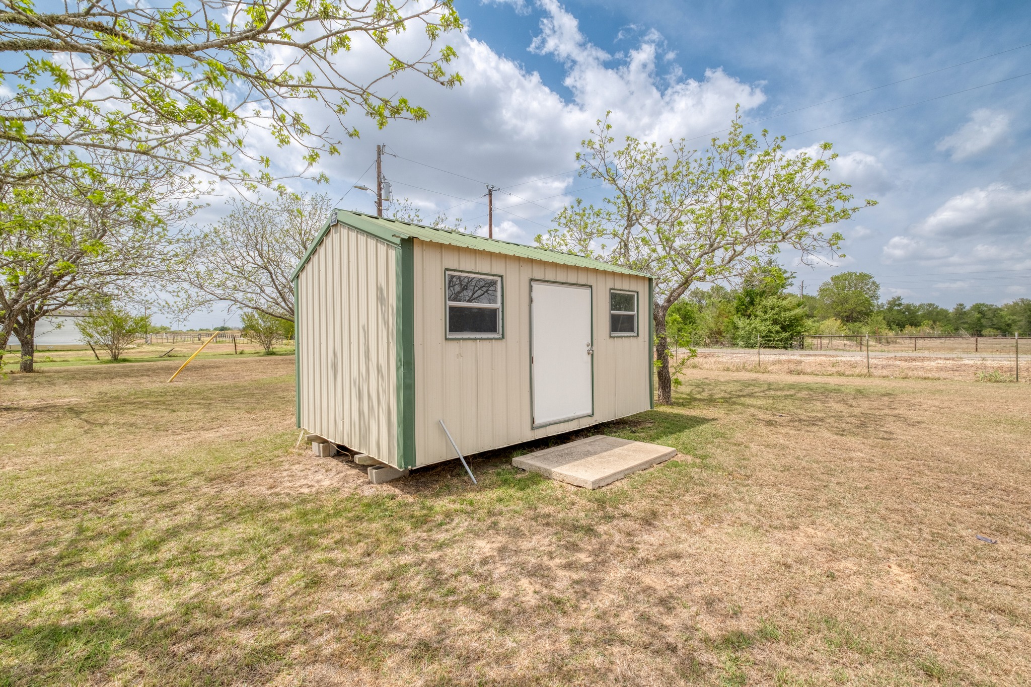 main property photo 23