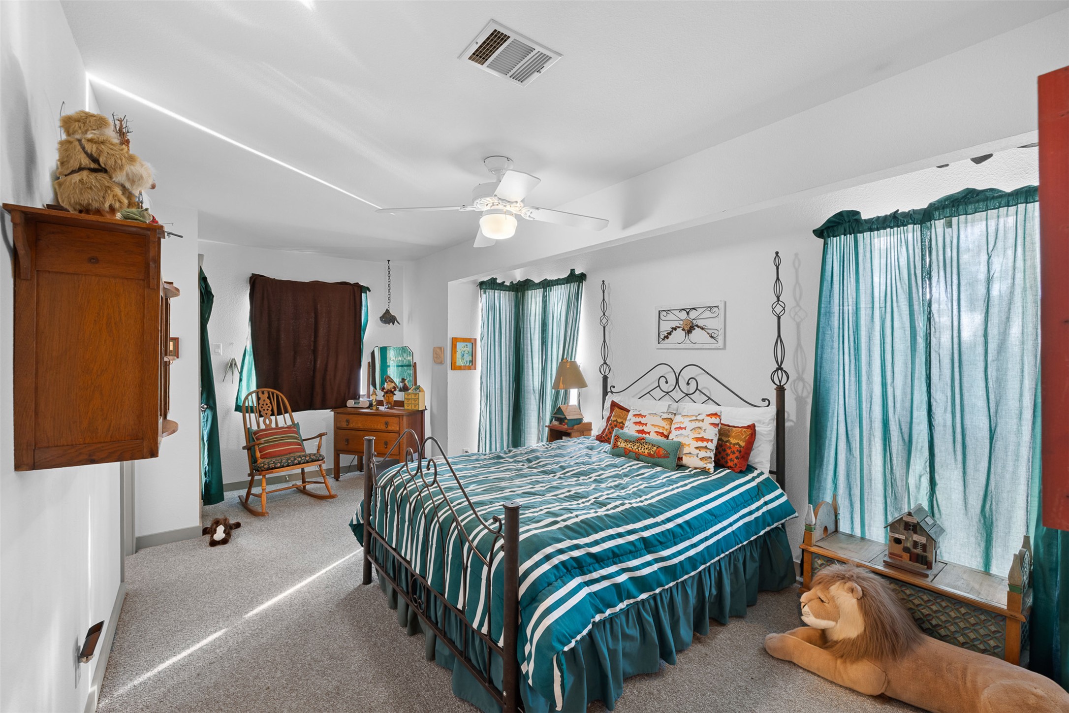 main property photo 10