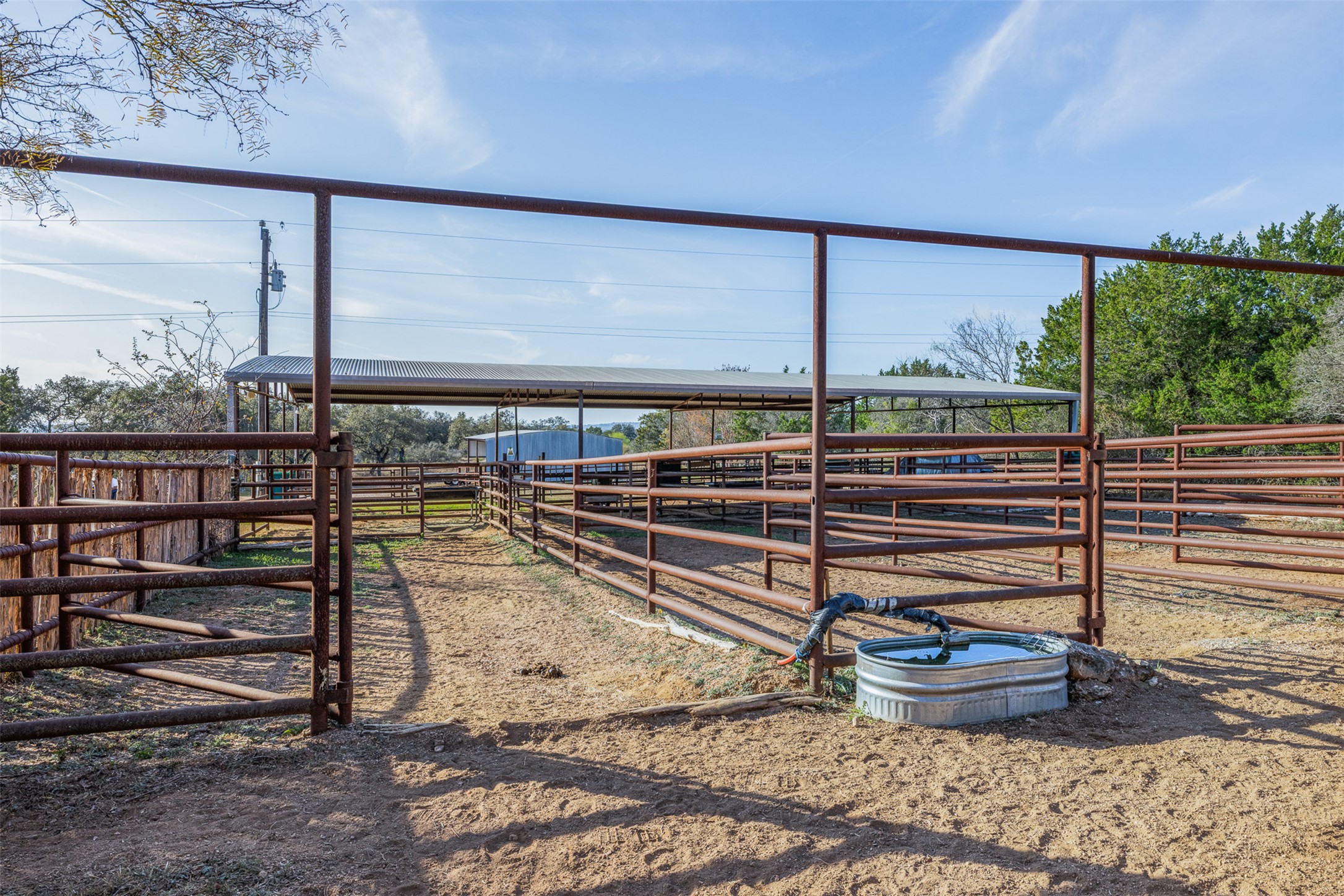 main property photo 31